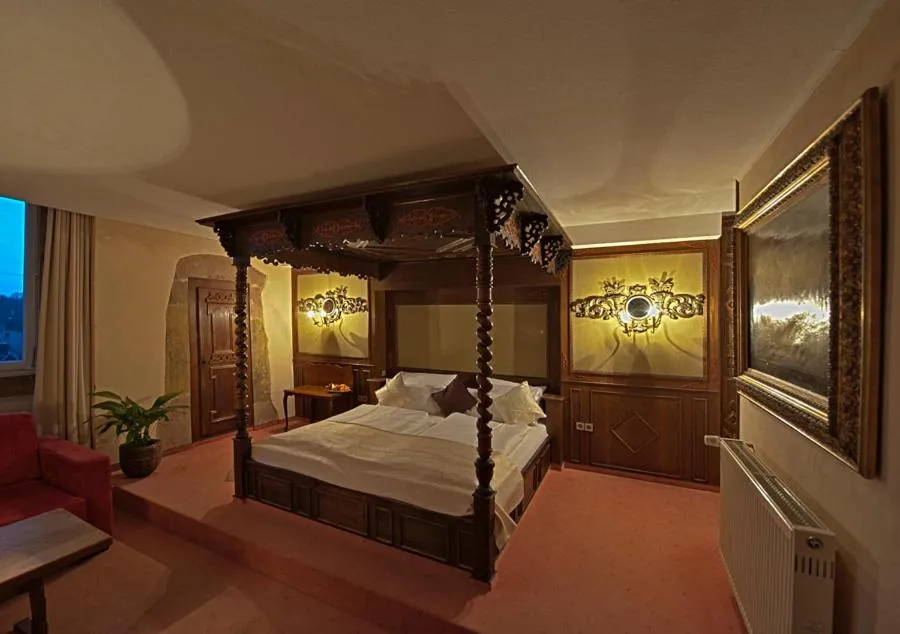 Bed in Hotel Stadtpalais