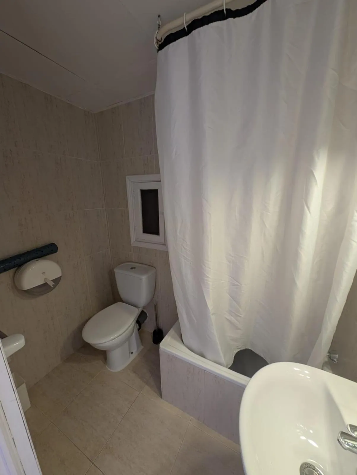 Shower in Hostal Mar del Plata