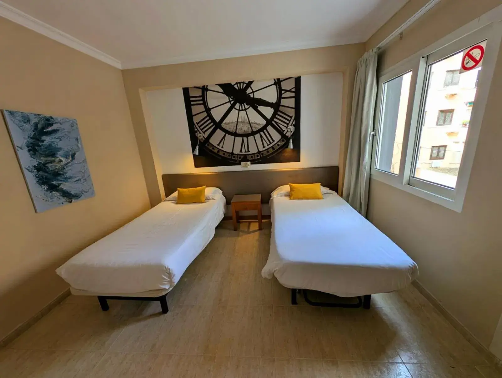 Twin Room in Hostal Mar del Plata Twin Room in Hostal Mar del Plata