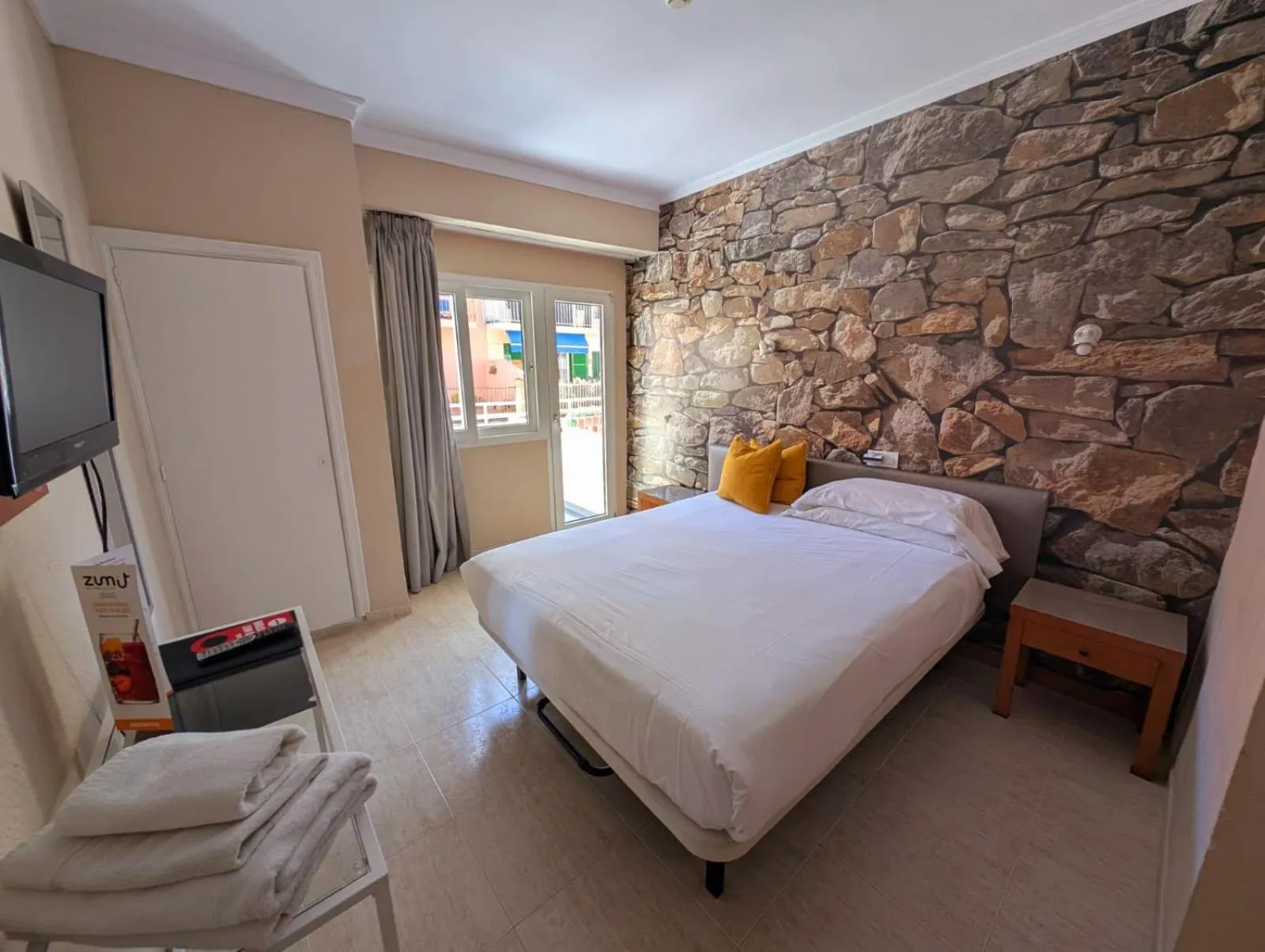 Bed in Hostal Mar del Plata