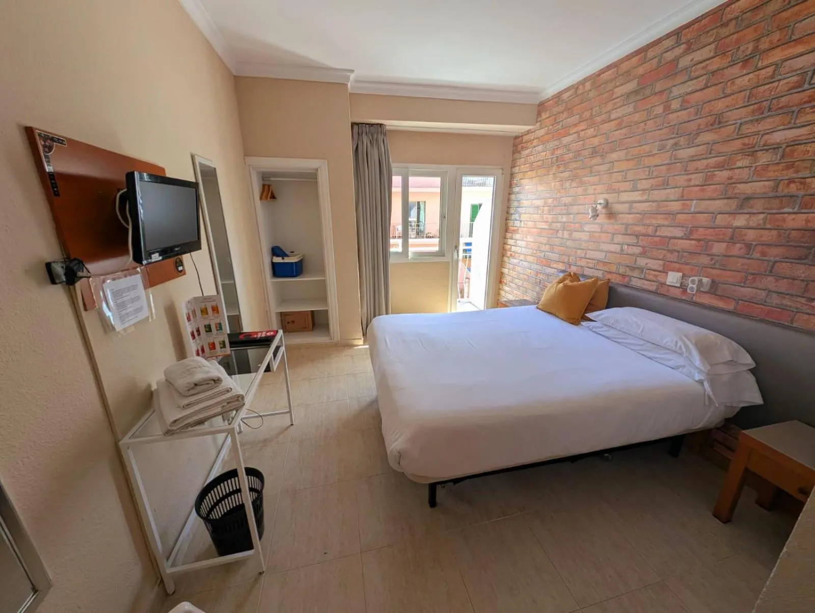 Bed in Hostal Mar del Plata