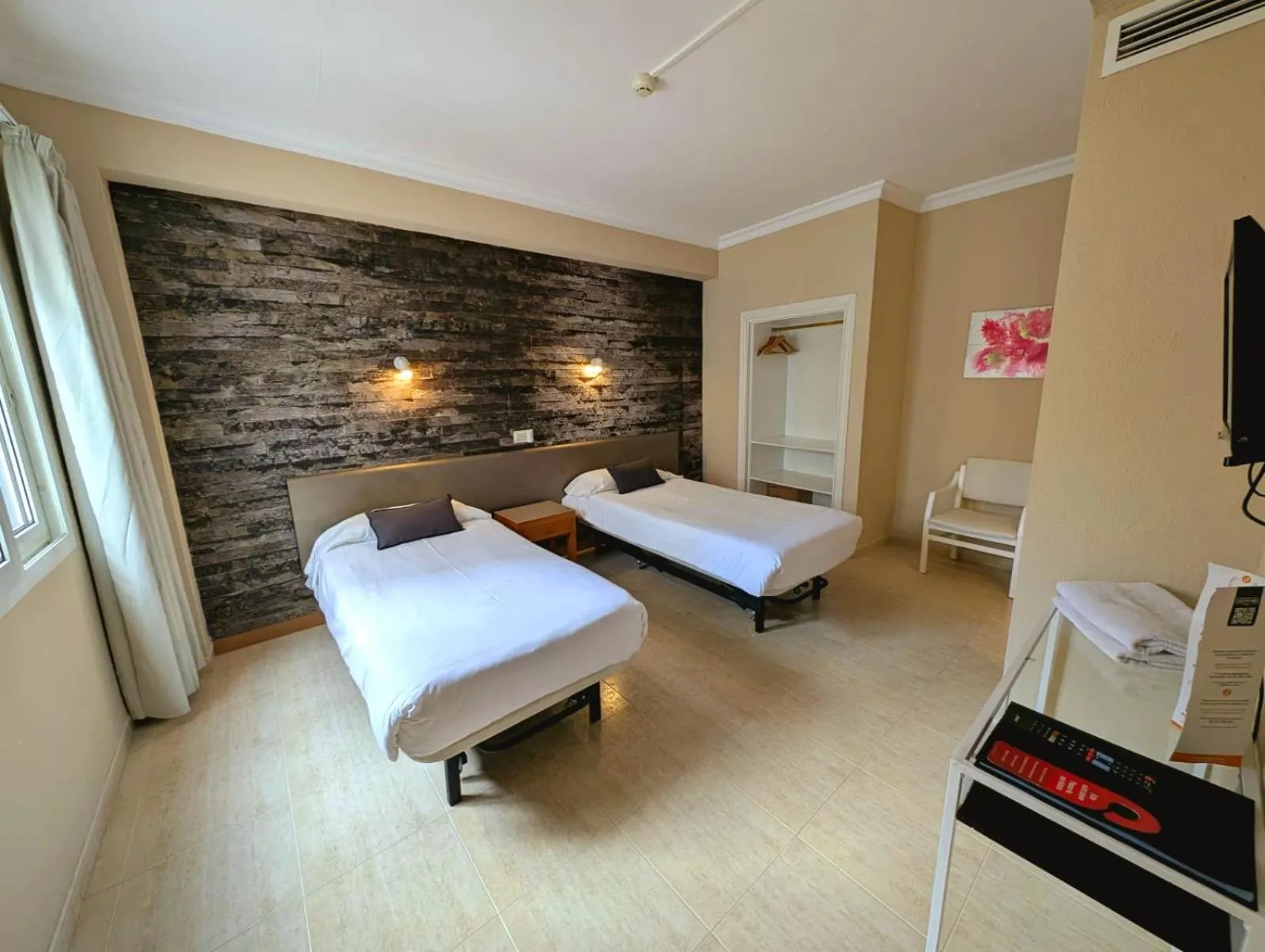 Bed in Hostal Mar del Plata