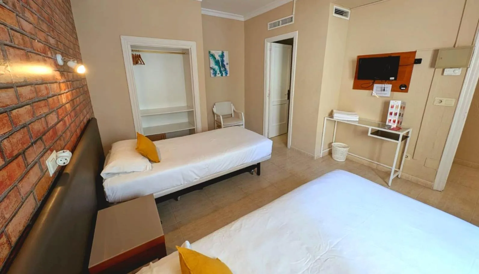 Bed in Hostal Mar del Plata
