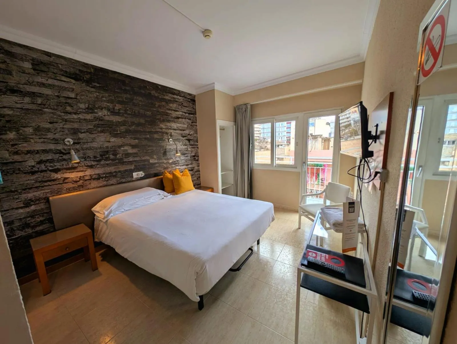 Bed in Hostal Mar del Plata