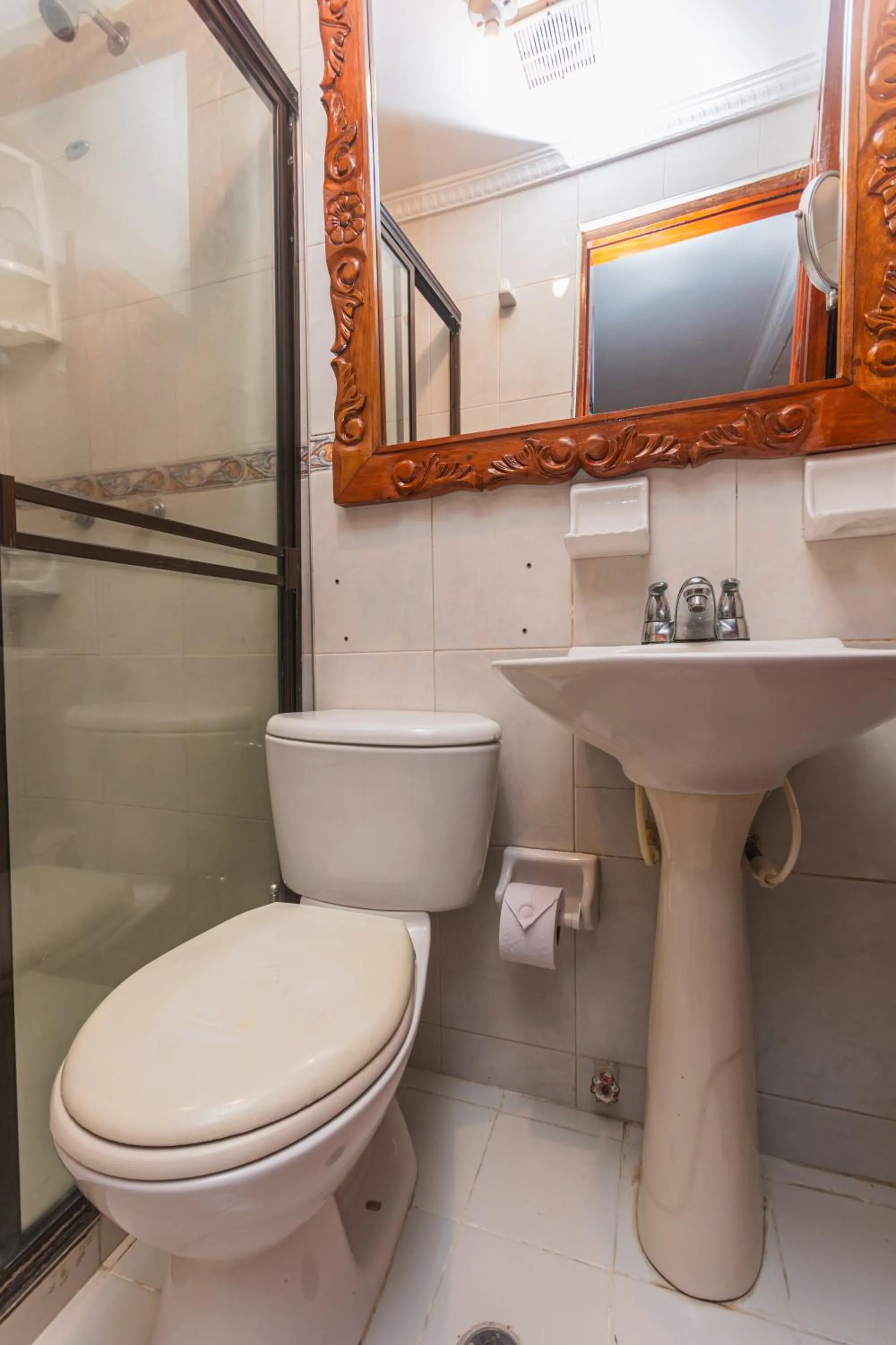 Shower in Hotel Baluarte Cartagena Boutique