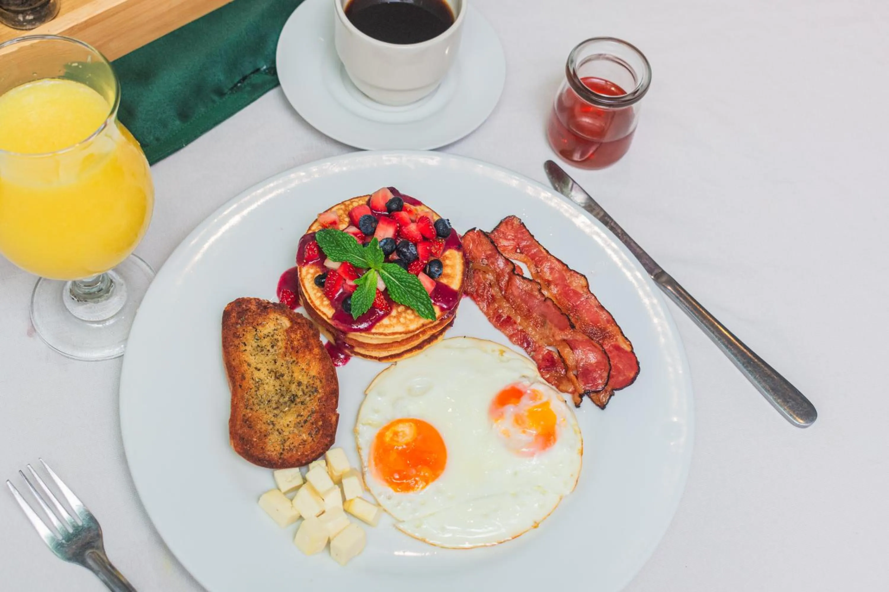 Food and drinks in Hotel Baluarte Cartagena Boutique