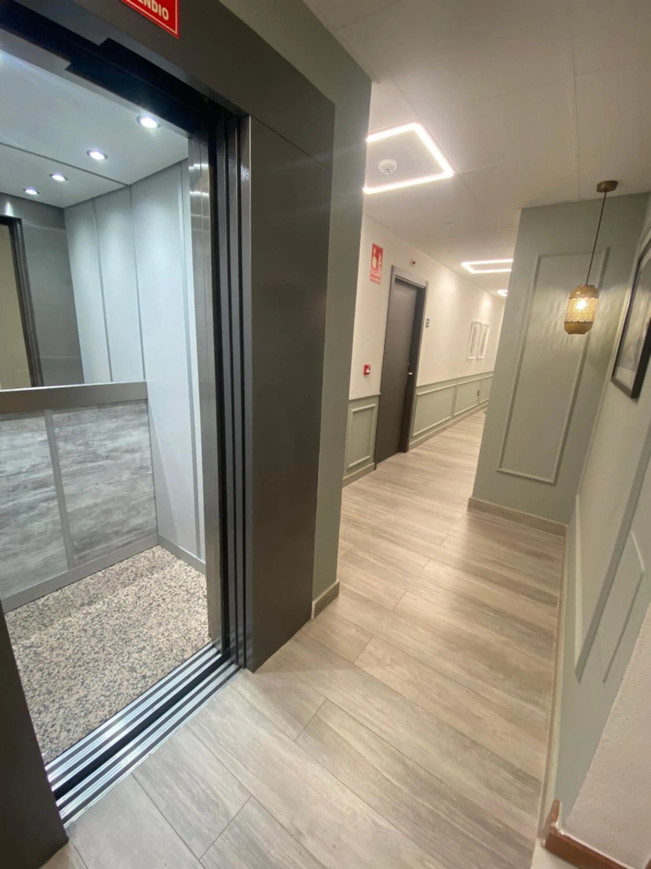 Property building in Hotel Lusitania, Centro Ciudad, Parking Privado