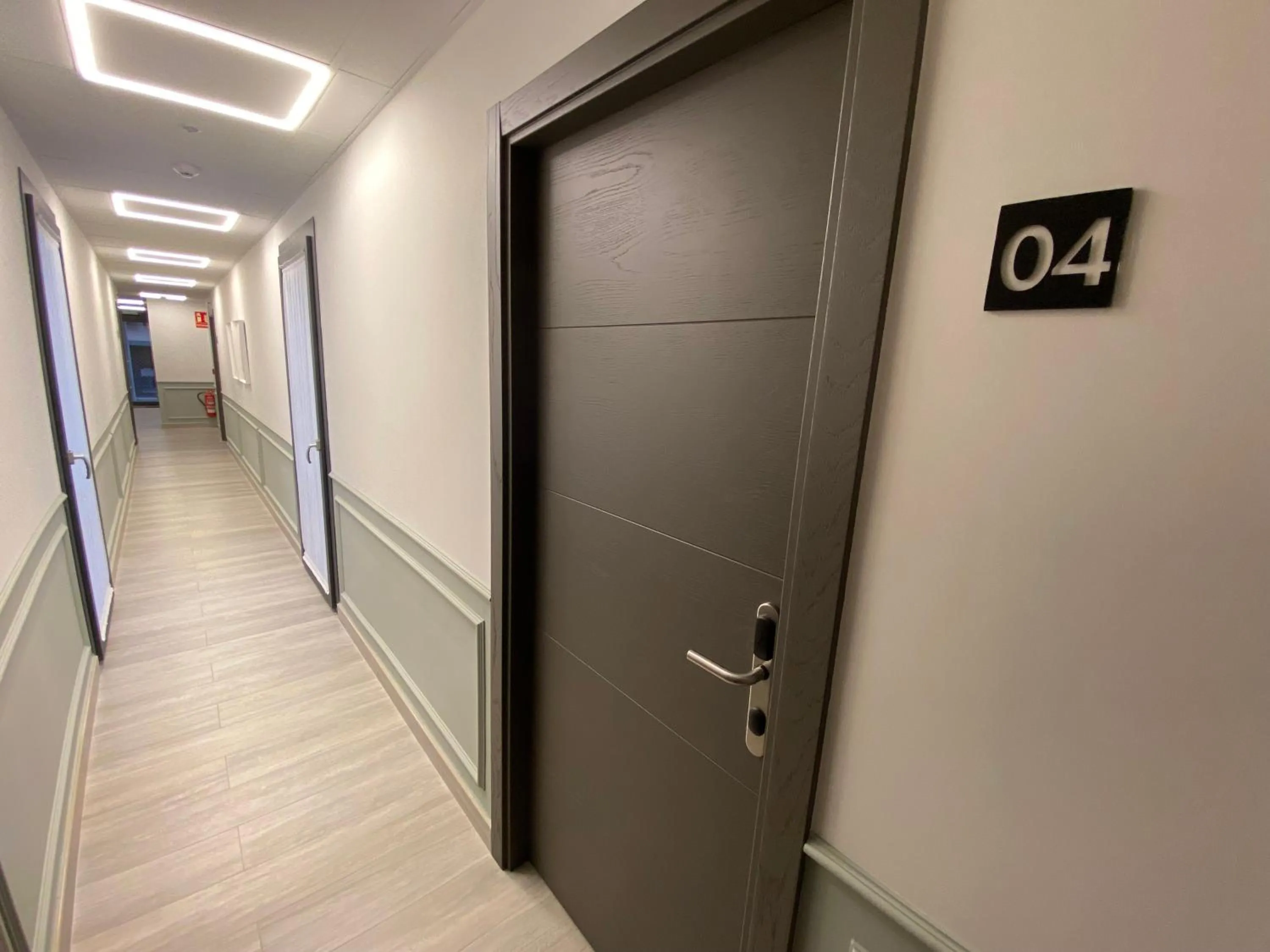 Property building in Hotel Lusitania, Centro Ciudad, Parking Privado