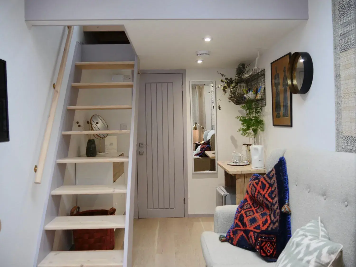 Studio - Split Level in Primrose House St. Ives Studio - Split Level in Primrose House St. Ives