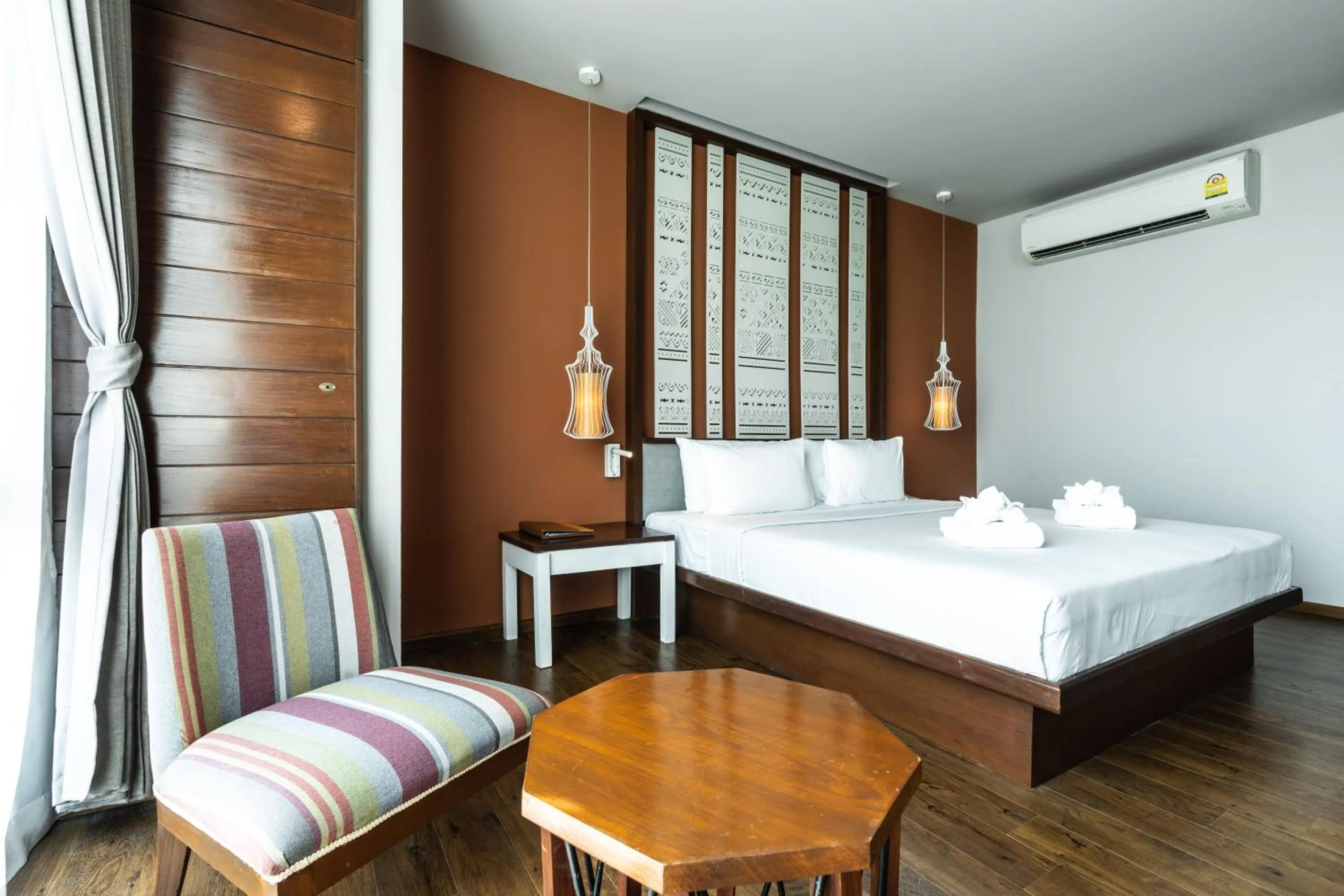 Bed in Grand Hotel Vientiane