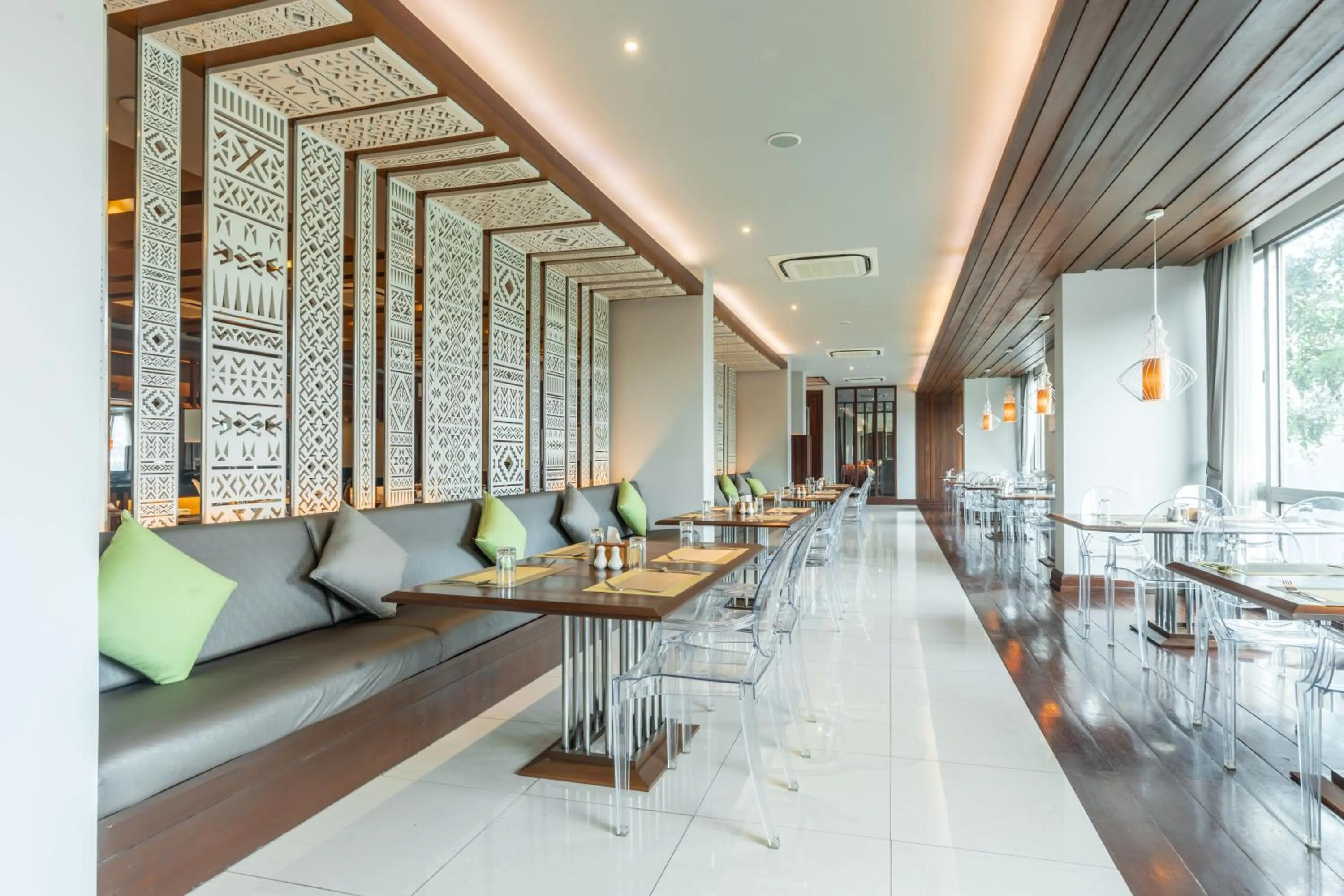 Restaurant/places to eat in Grand Hotel Vientiane