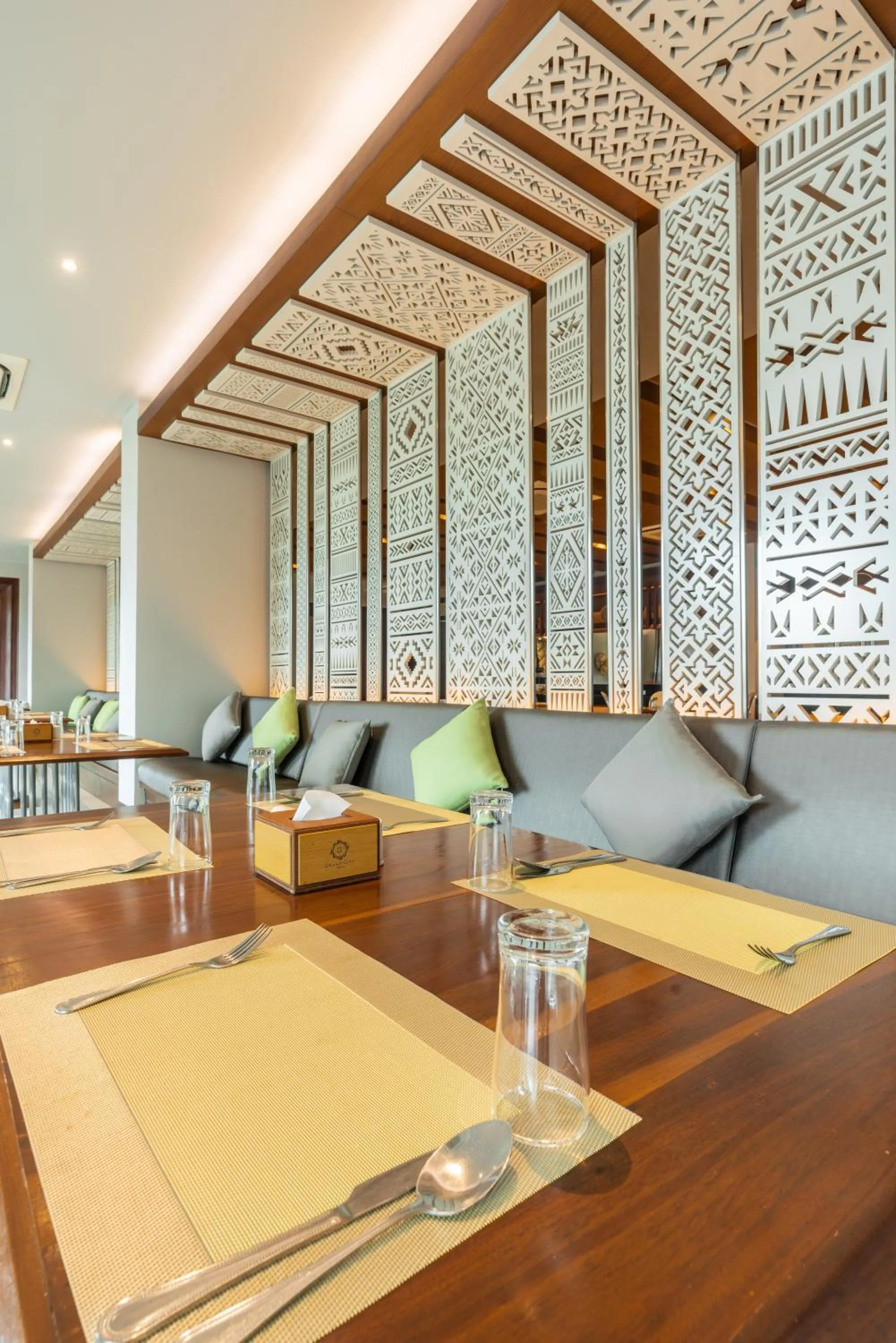 Restaurant/places to eat in Grand Hotel Vientiane