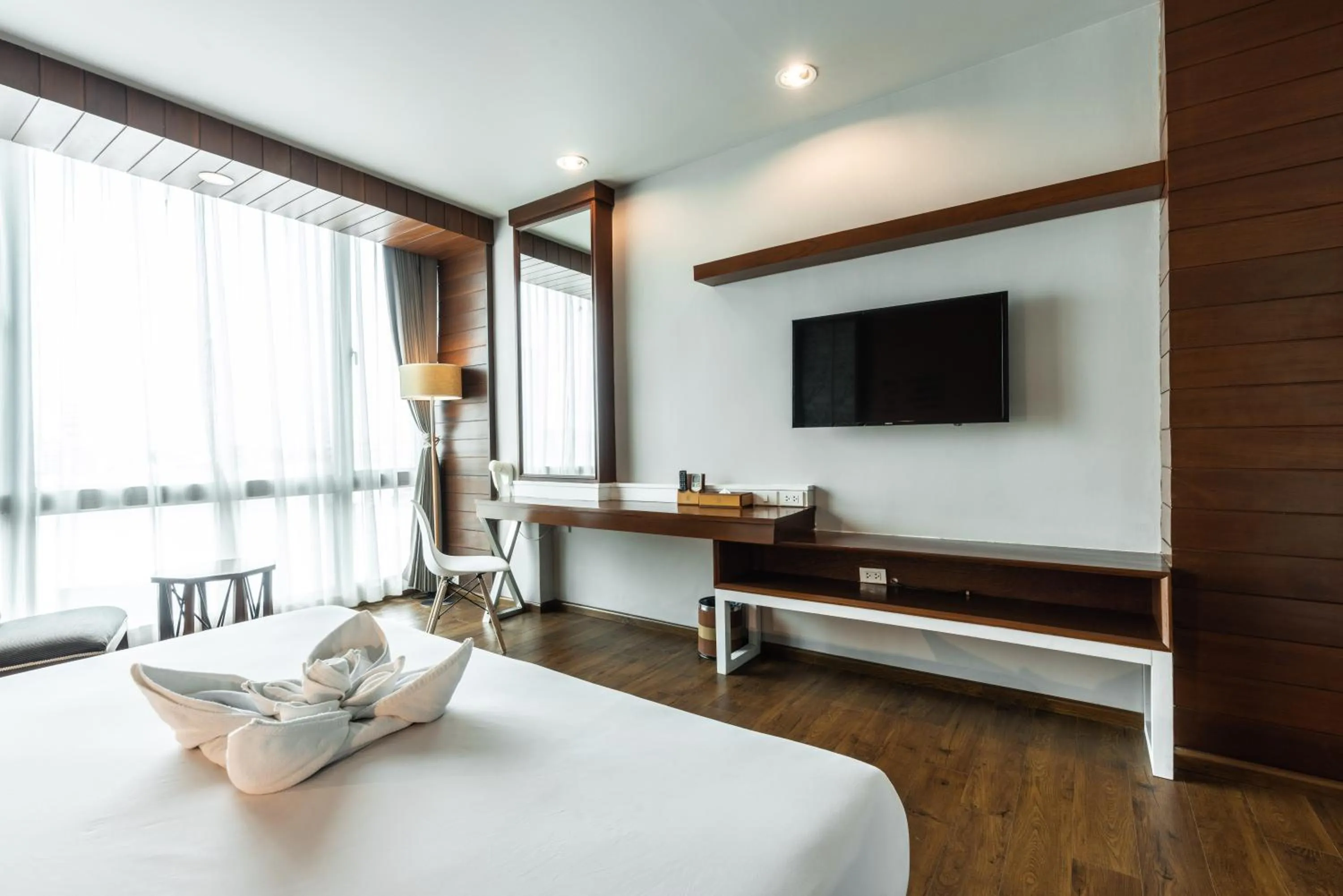 Bed in Grand Hotel Vientiane