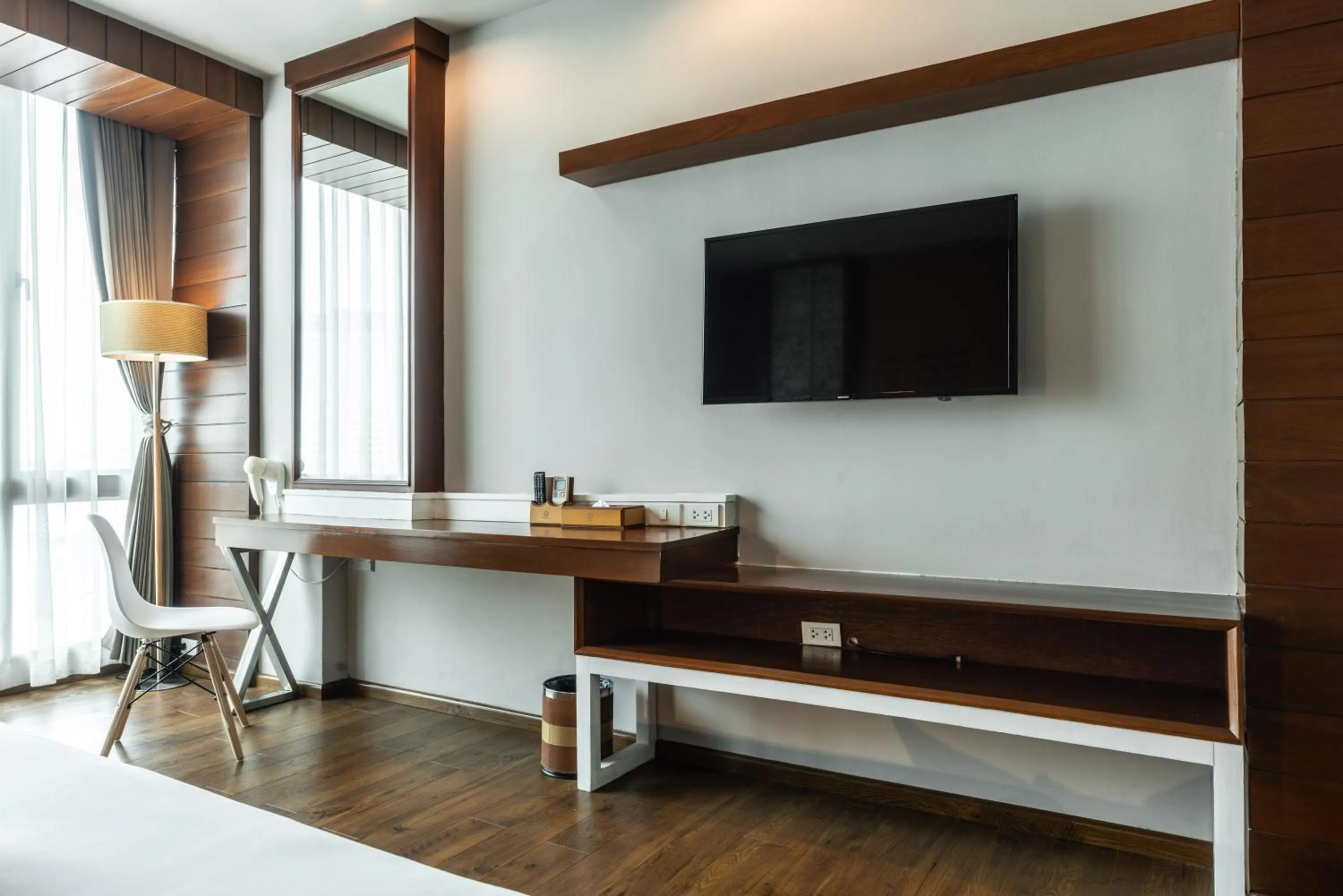 TV and multimedia, Bed in Grand Hotel Vientiane