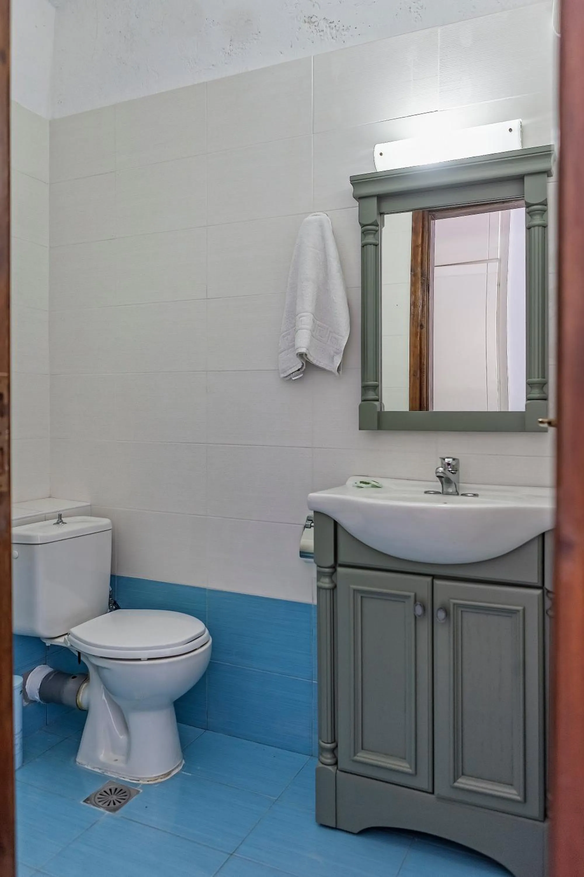 Shower in Cretan Sun