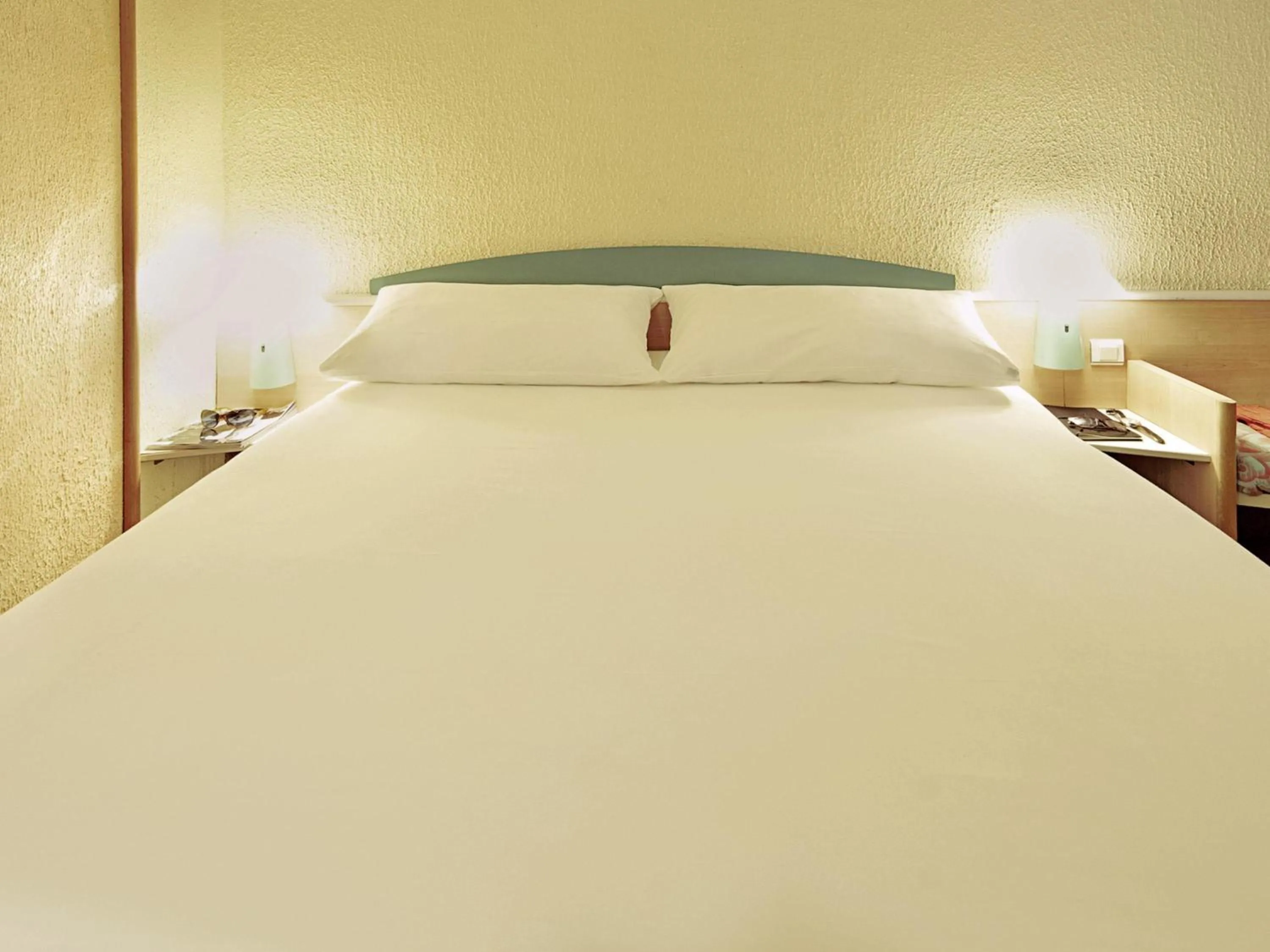 Bedroom, Bed in ibis Uberlandia