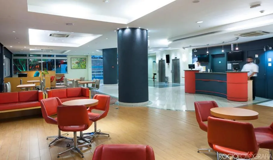 Lobby or reception in ibis Uberlandia