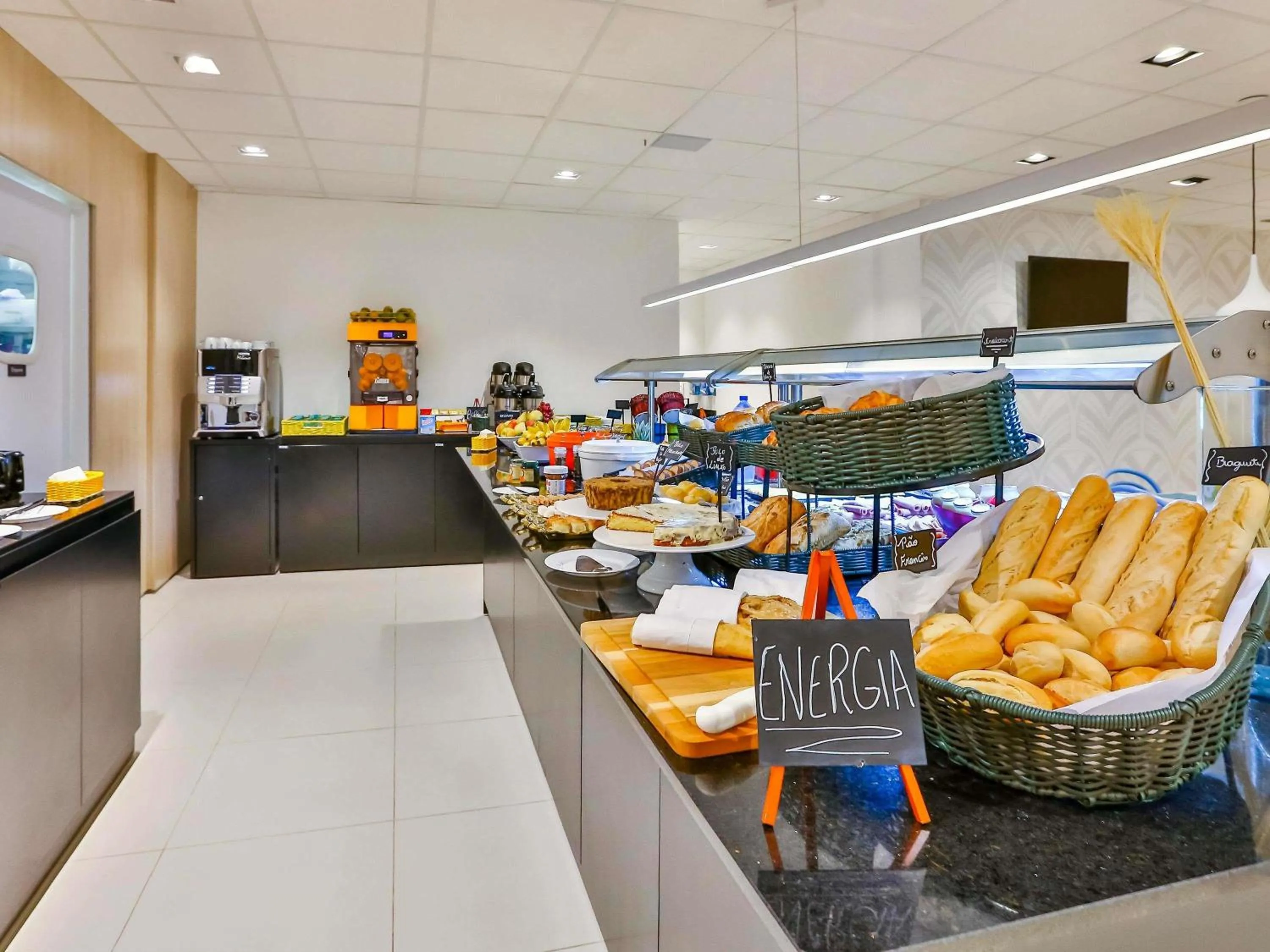 Restaurant/places to eat in ibis Styles Goiania Marista