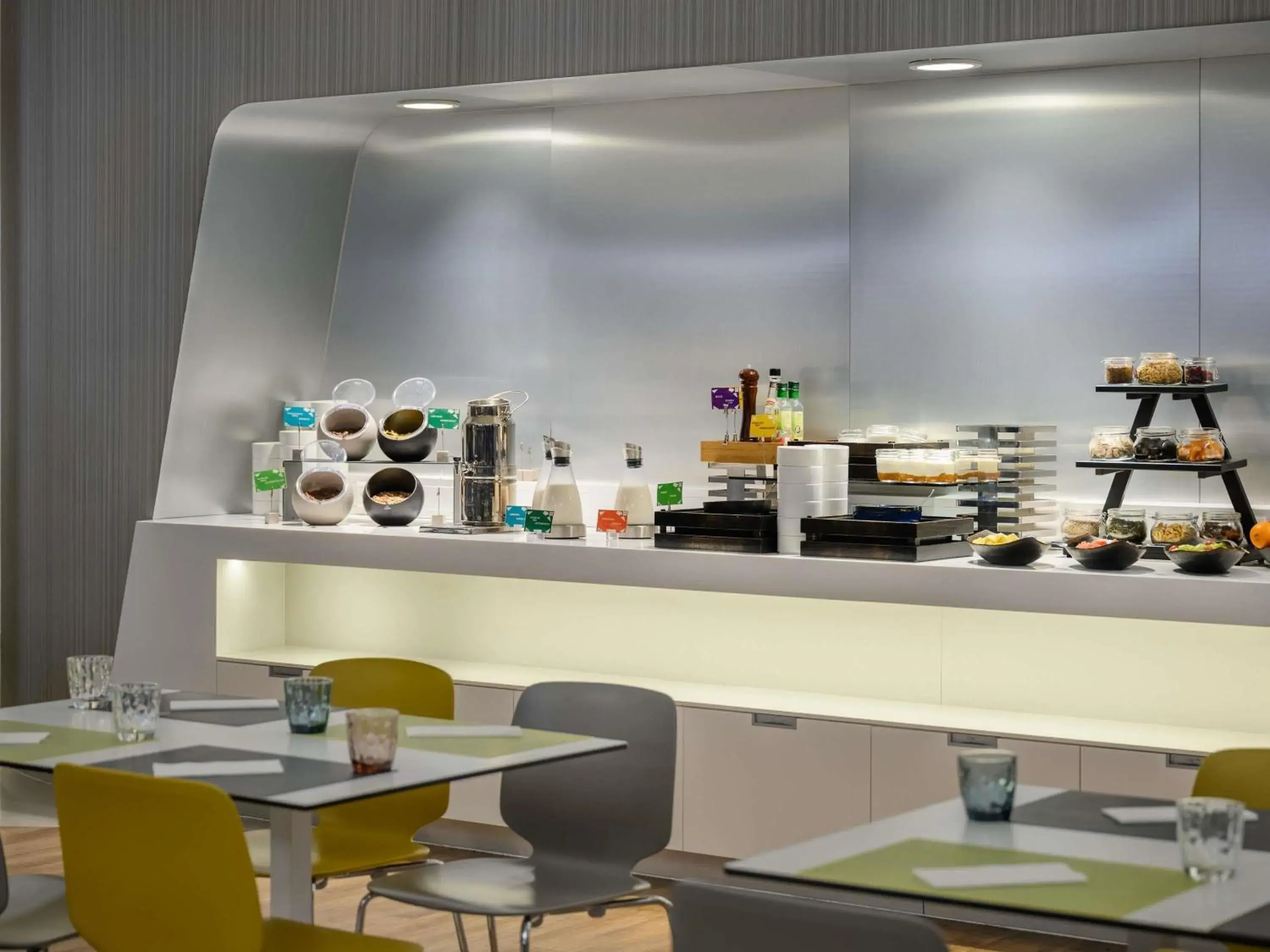 Restaurant/places to eat in ibis Styles Budapest Airport Restaurant/places to eat in ibis Styles Budapest Airport