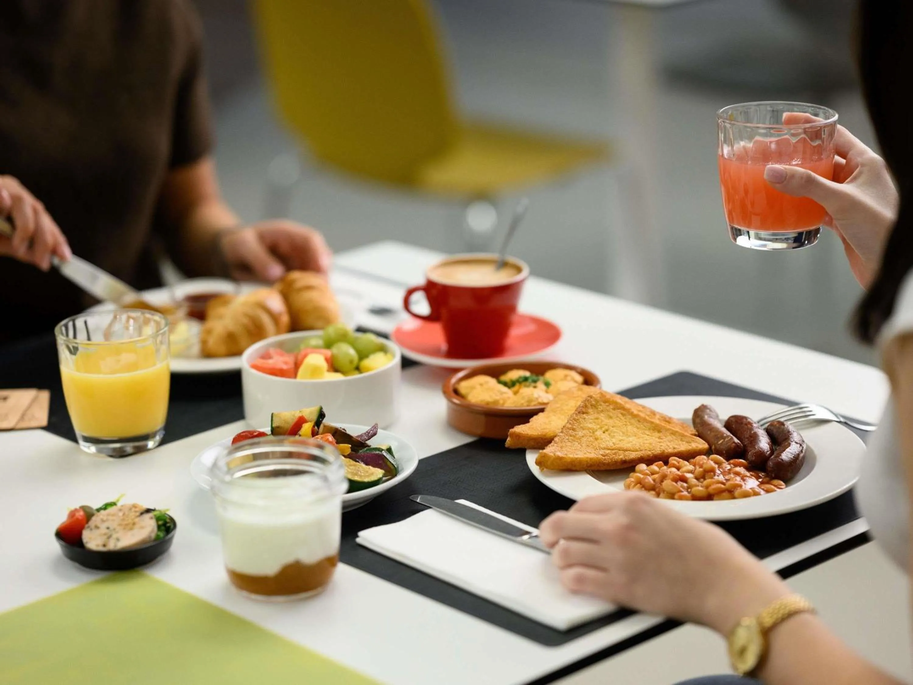 Restaurant/places to eat in ibis Styles Budapest Airport