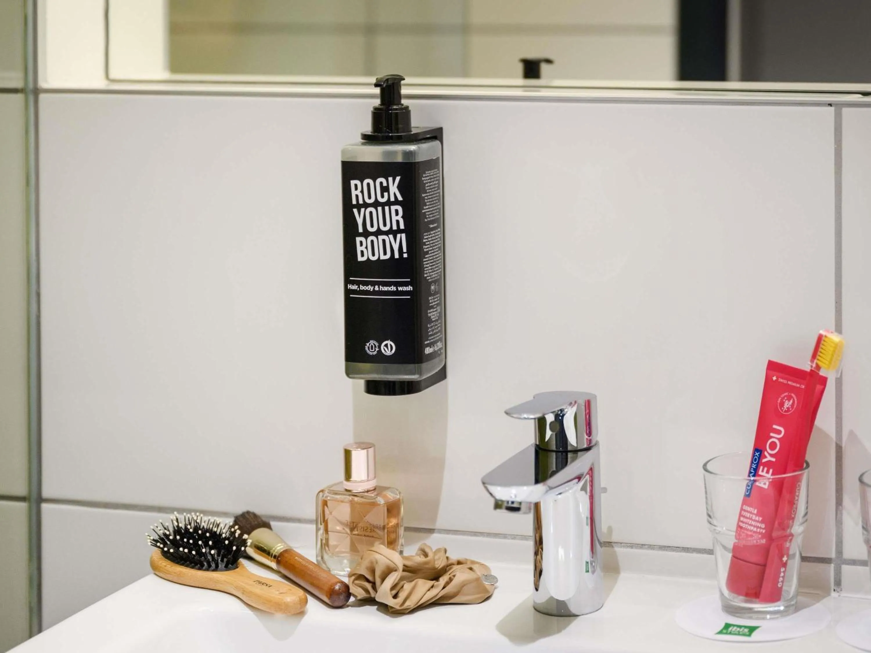 Bedroom in ibis Styles Budapest Airport