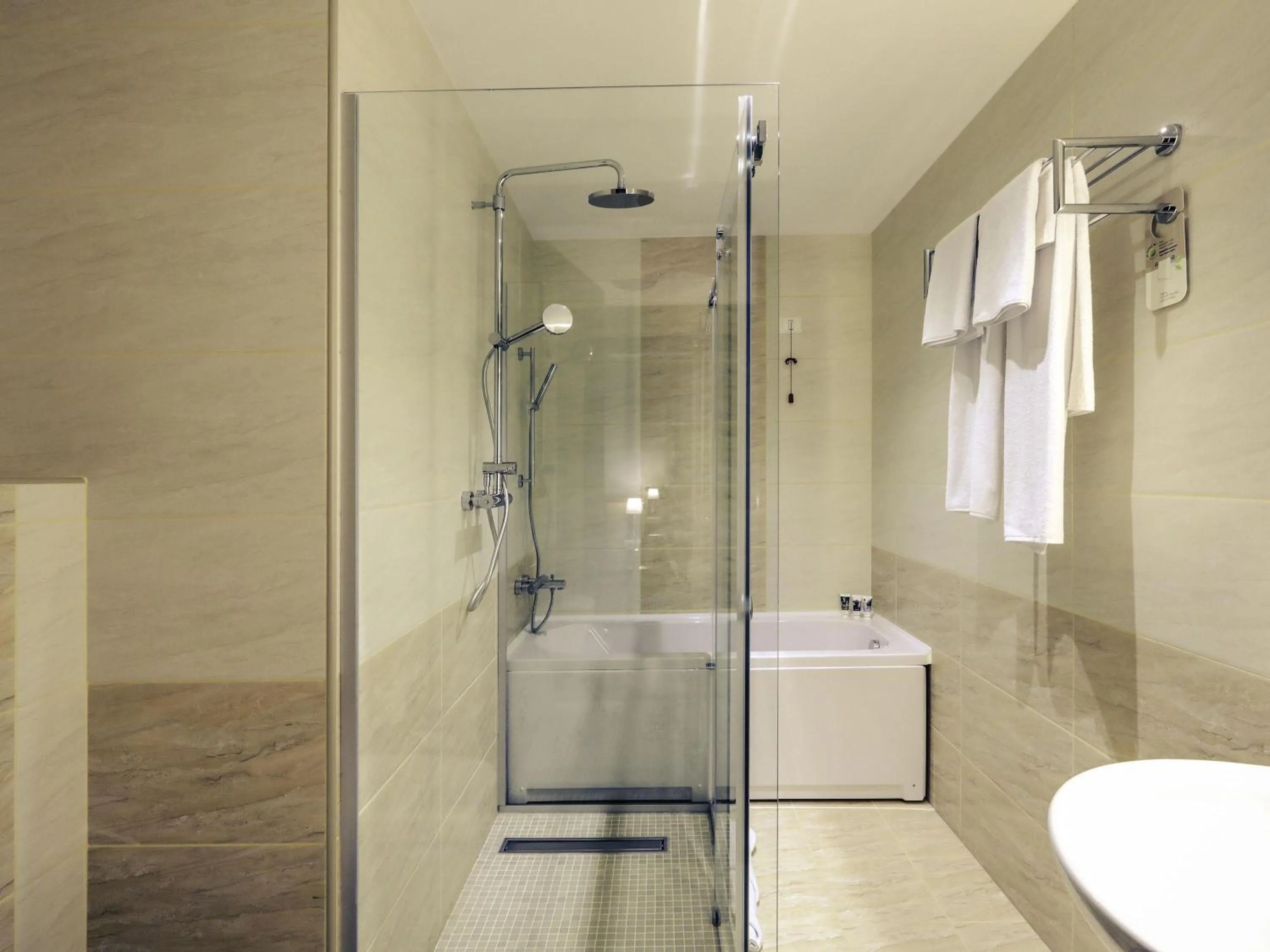 Bedroom in Mercure Tetovo