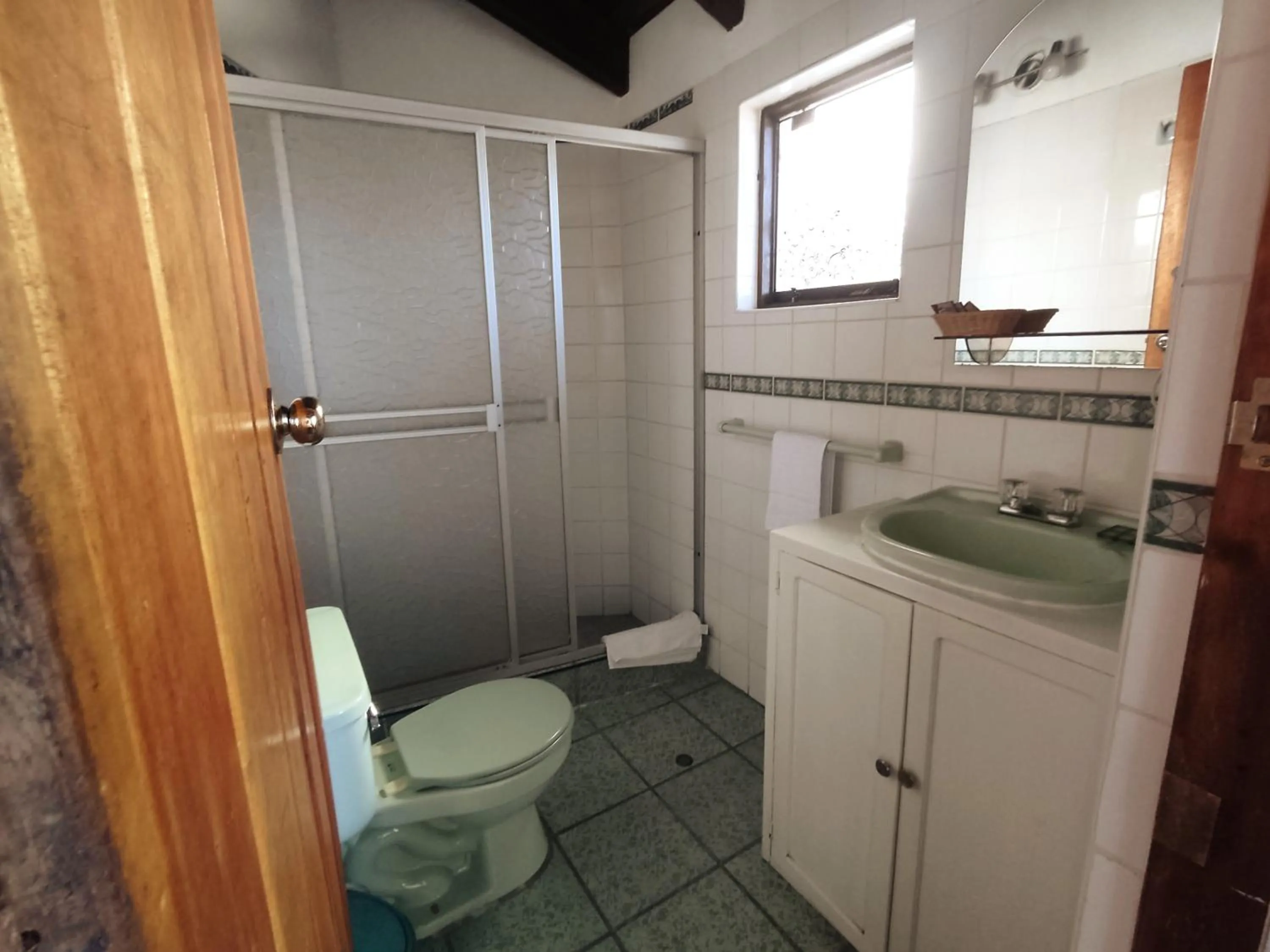 Shower in Hotel La Casa de Tin tin