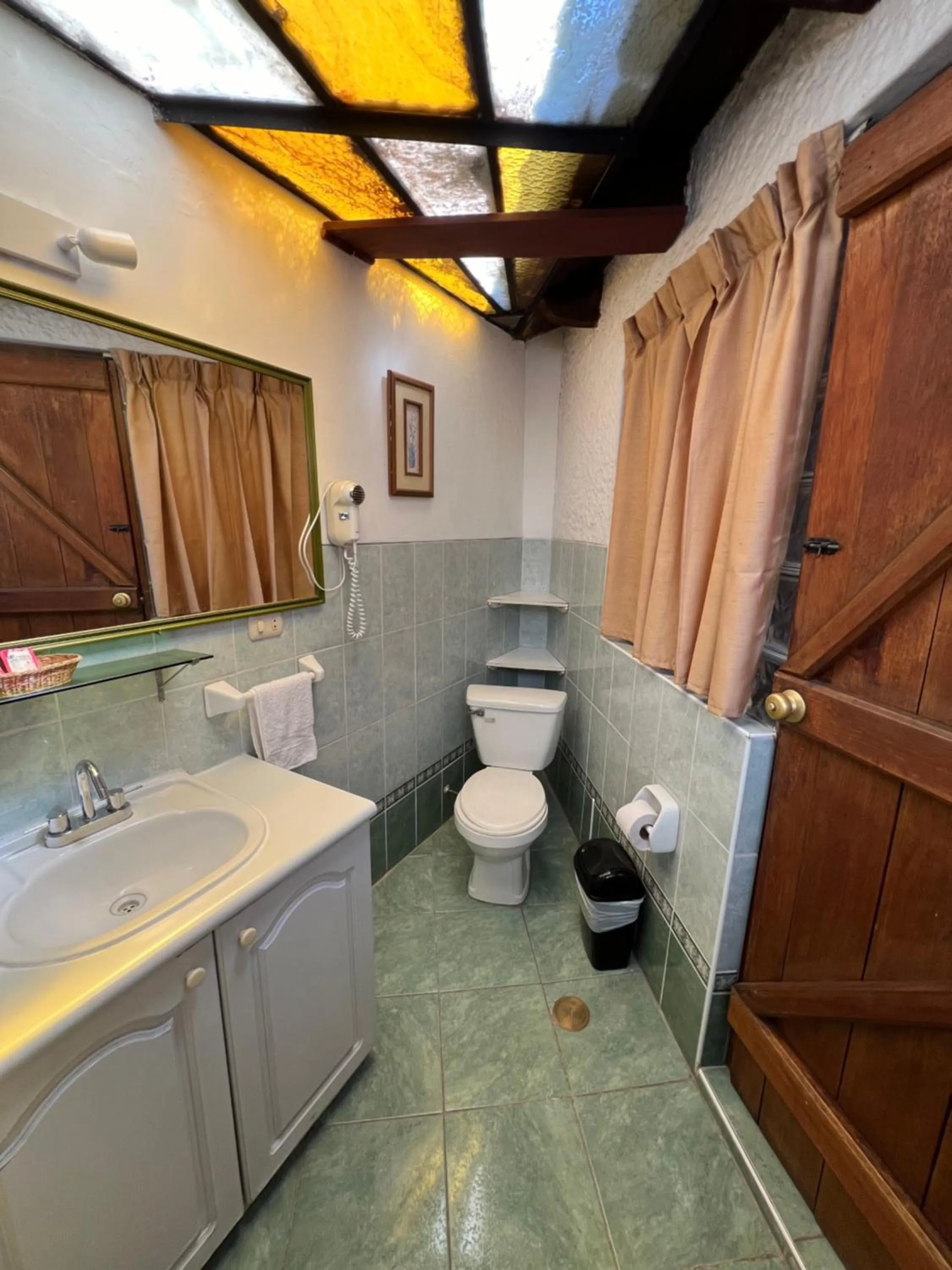 Toilet in Hotel La Casa de Tin tin