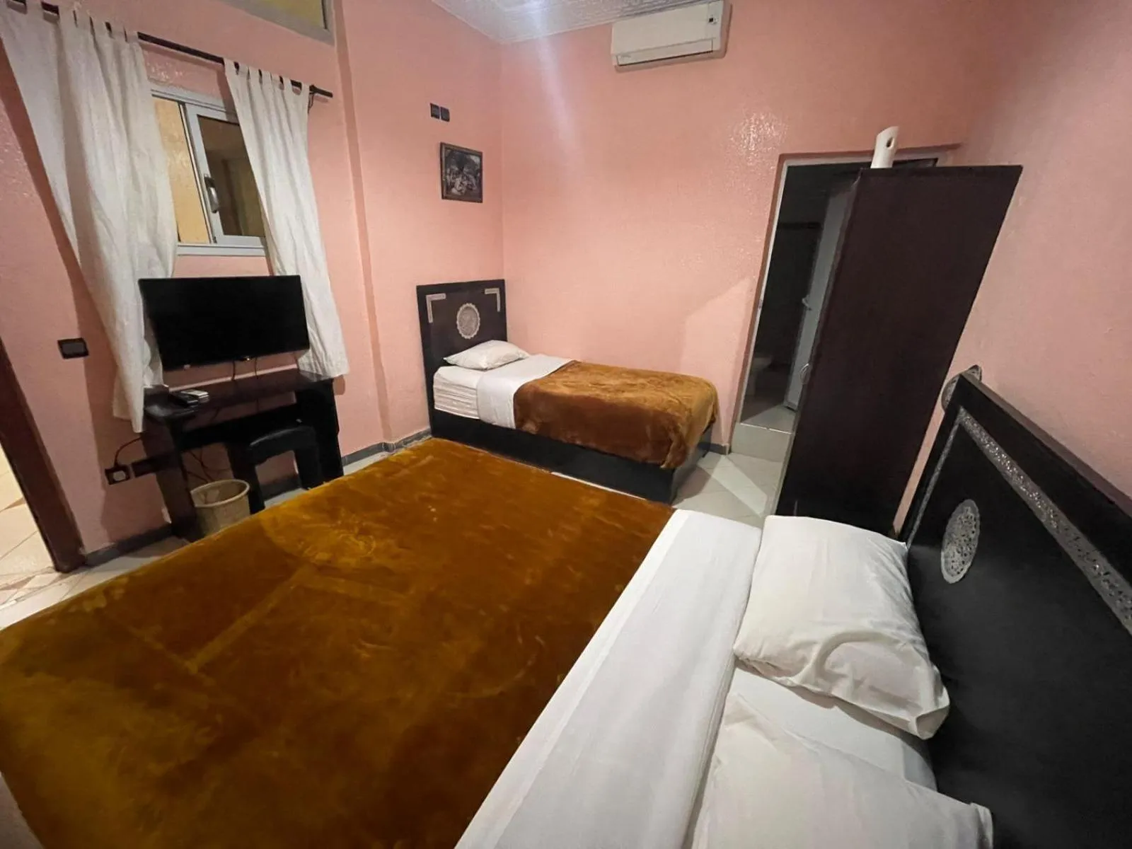 Bed in Hôtel Narjisse