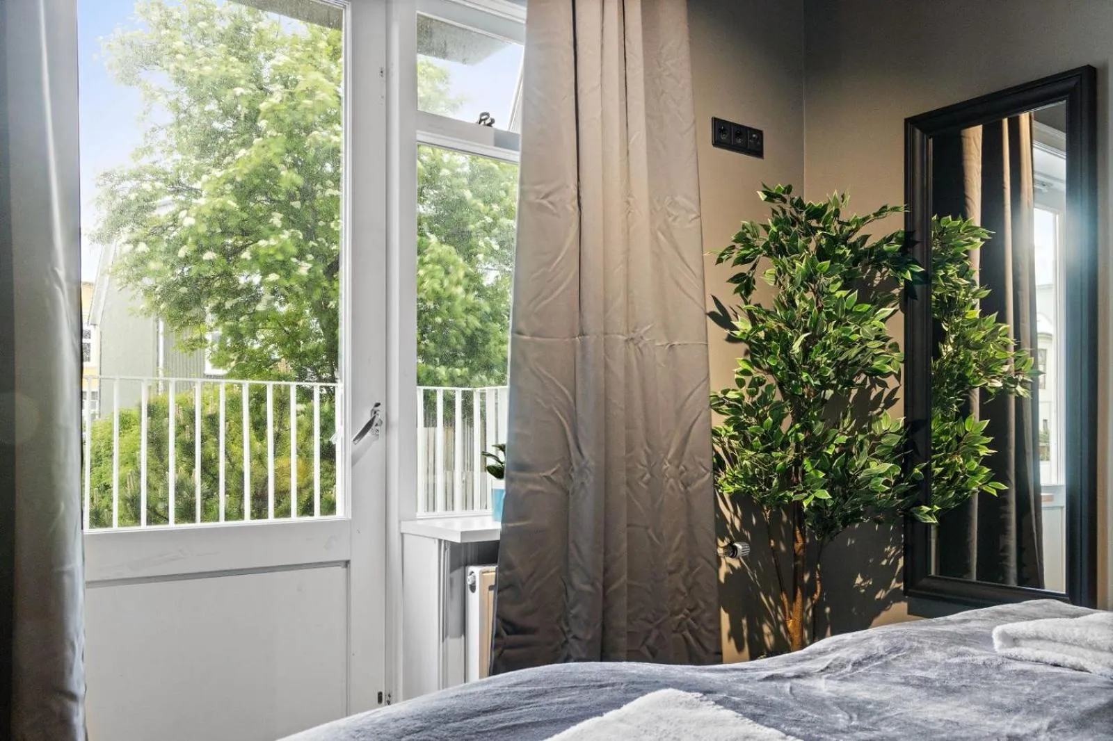 Balcony/Terrace, Bed in Astro Apartments