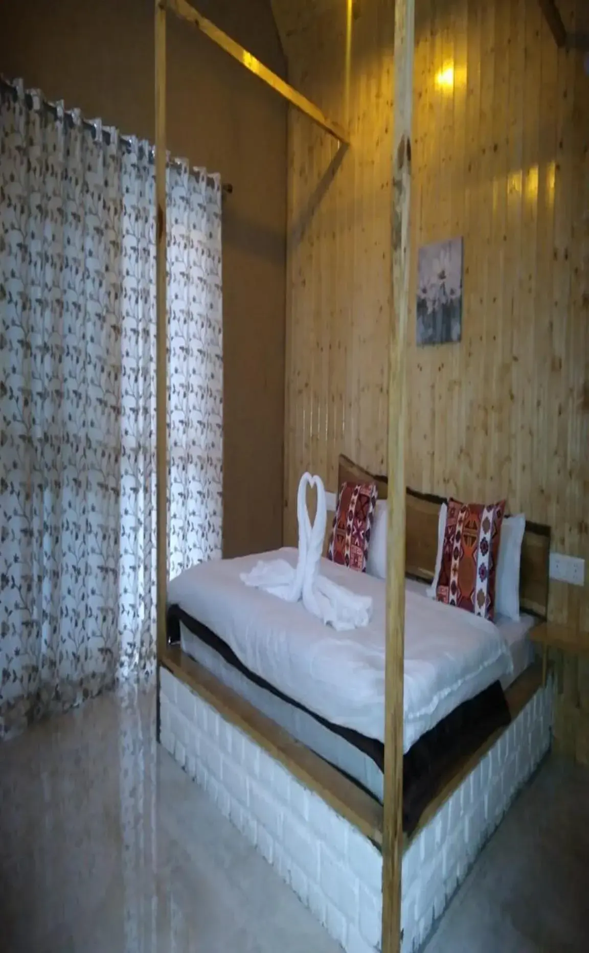 Standard Double Room in Offbeat Abodes - Tirthan Valley Standard Double Room in Offbeat Abodes - Tirthan Valley