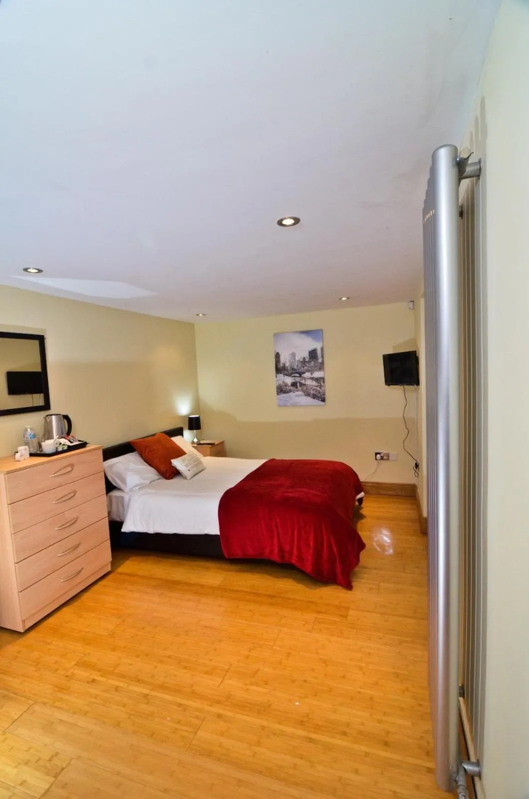 Bed in Thames View House Surrey Quays