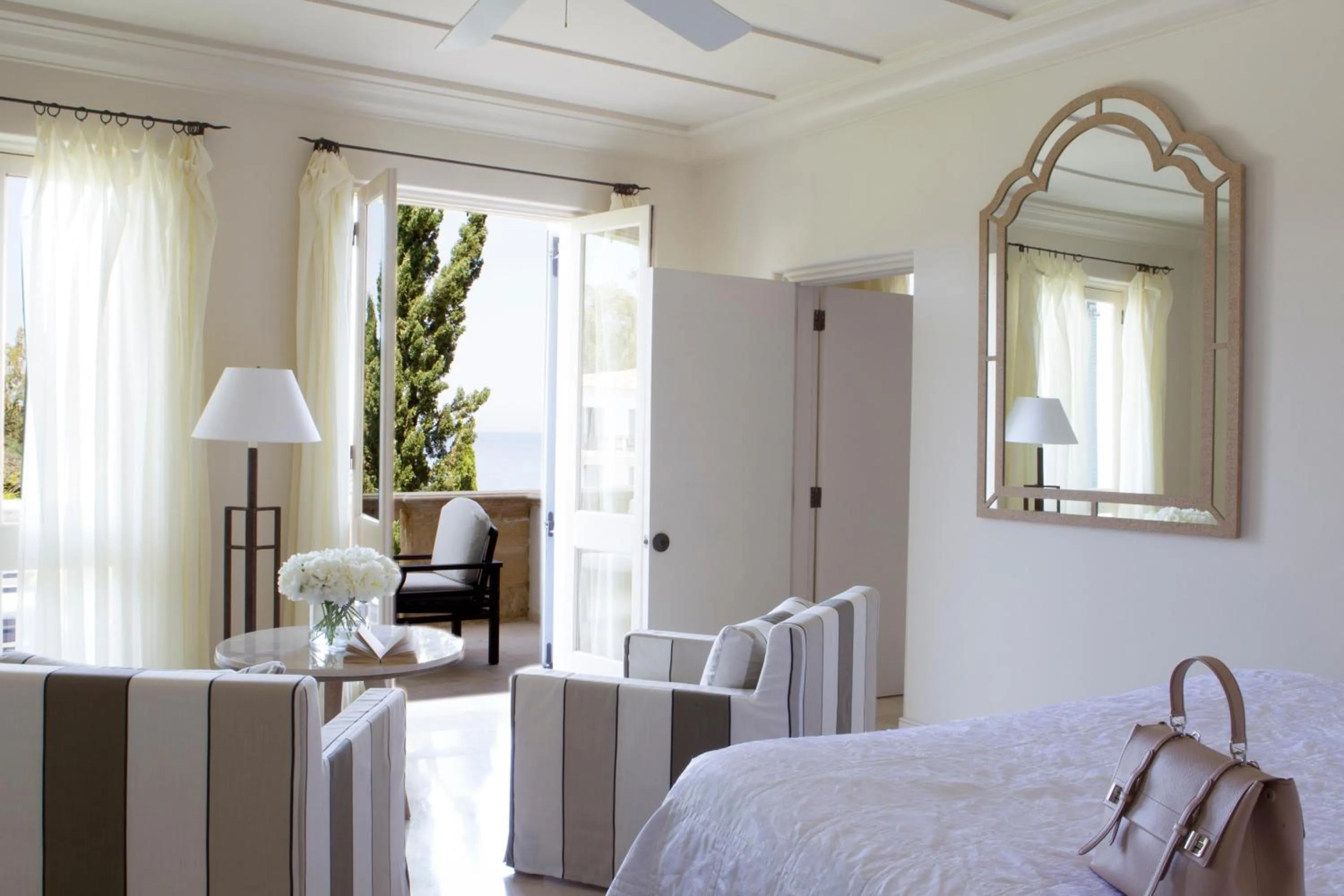 Photo of the whole room, Bed in Anassa