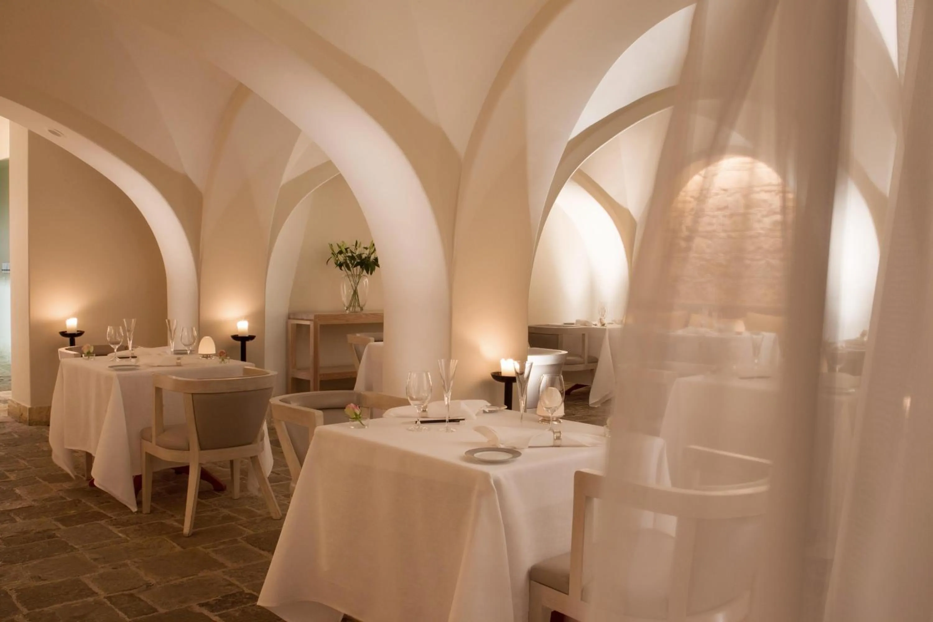 Restaurant/places to eat in Anassa