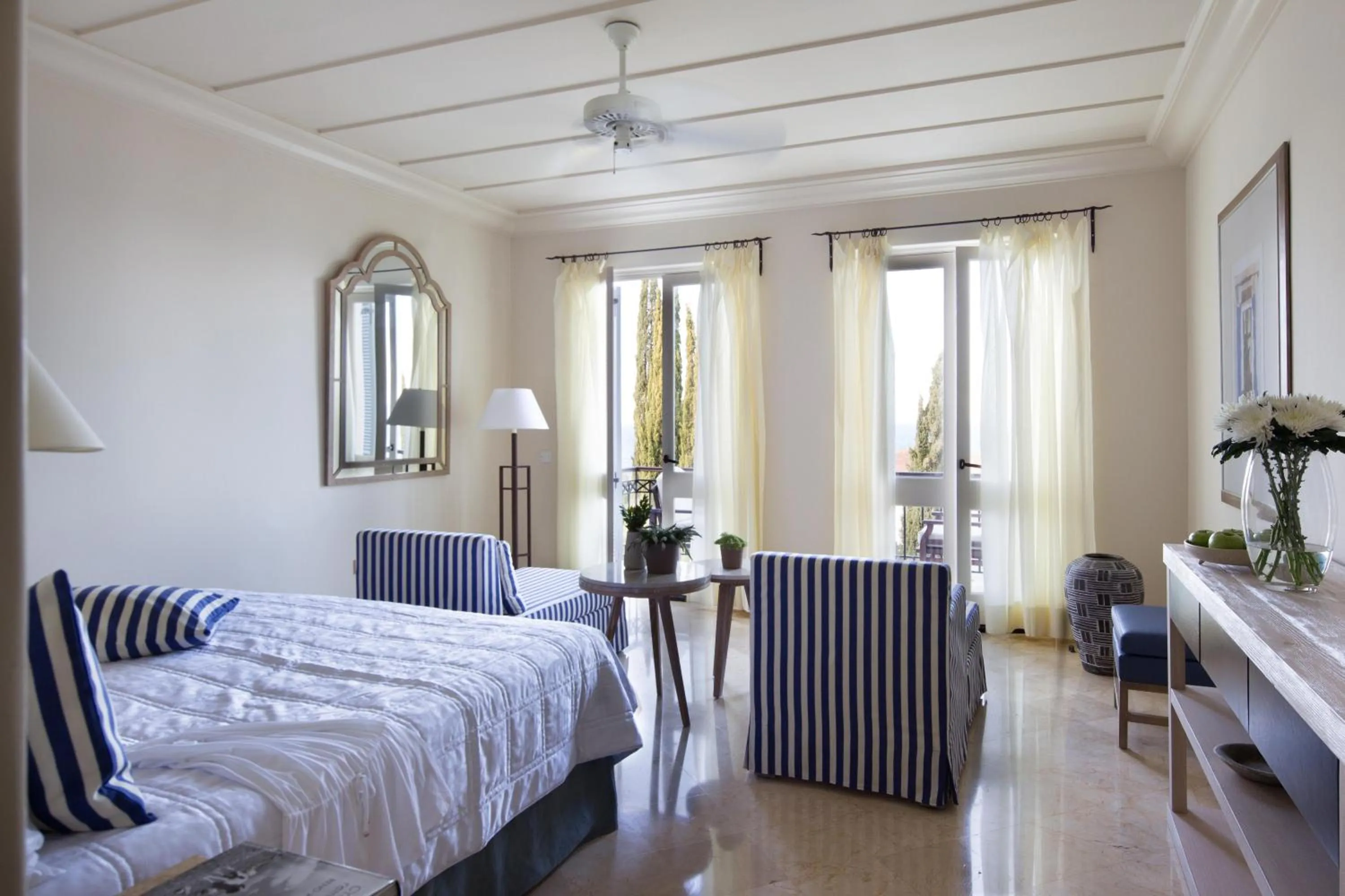 Photo of the whole room, Bed in Anassa