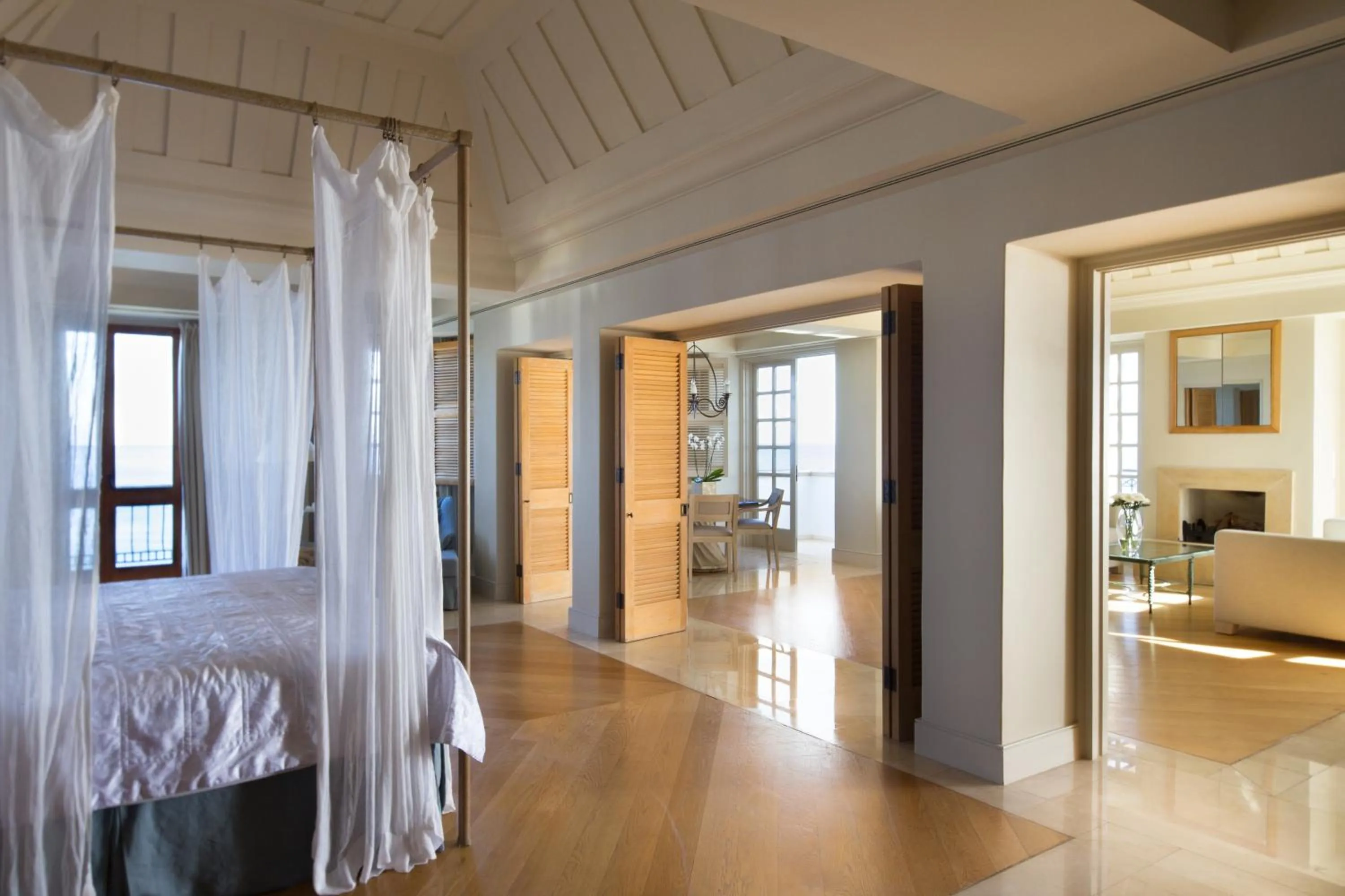 Adonis – Aphrodite Suite with Outdoor Hot Tub in Anassa