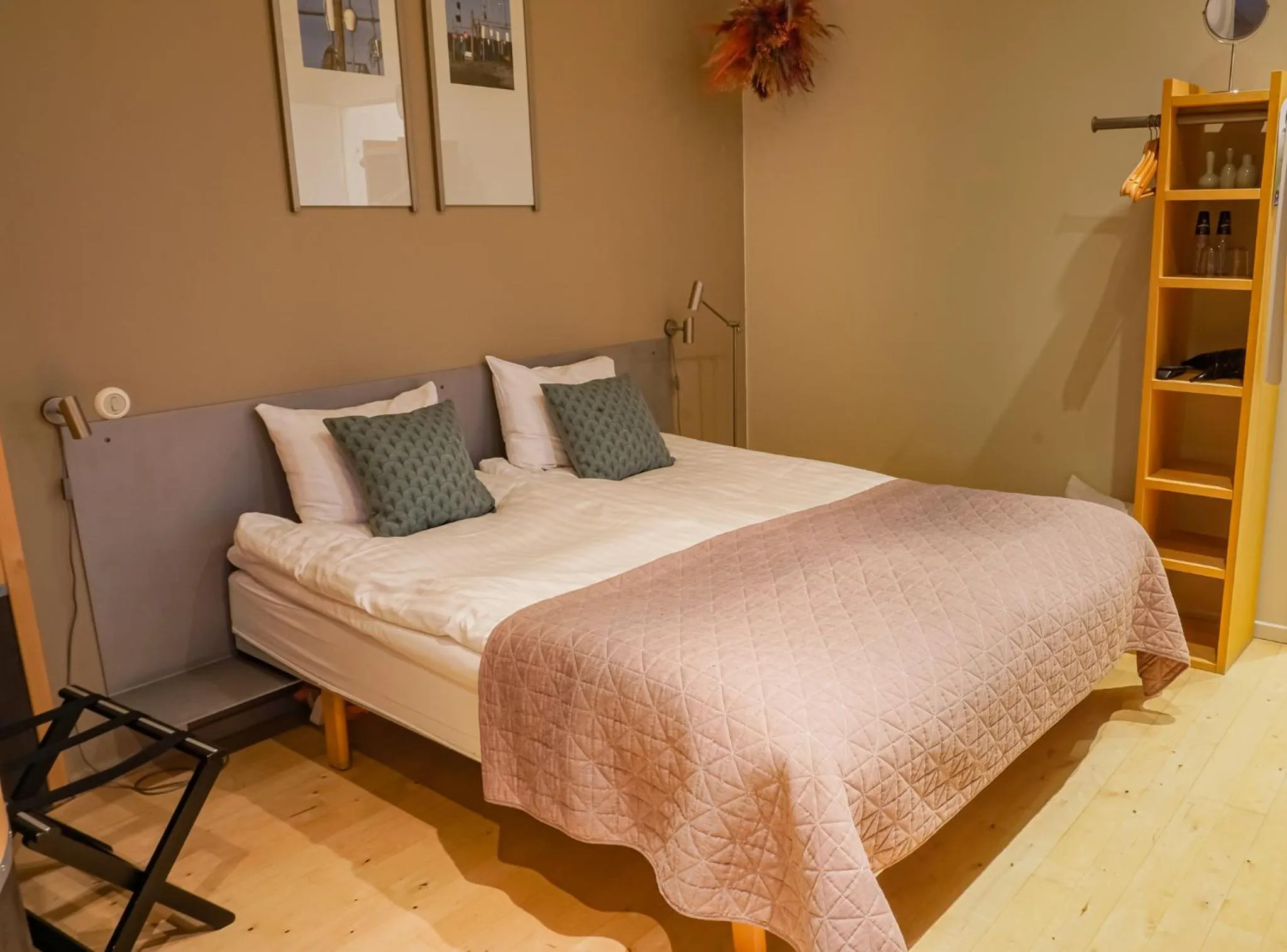 Bed in Maritim Hotell & Krog