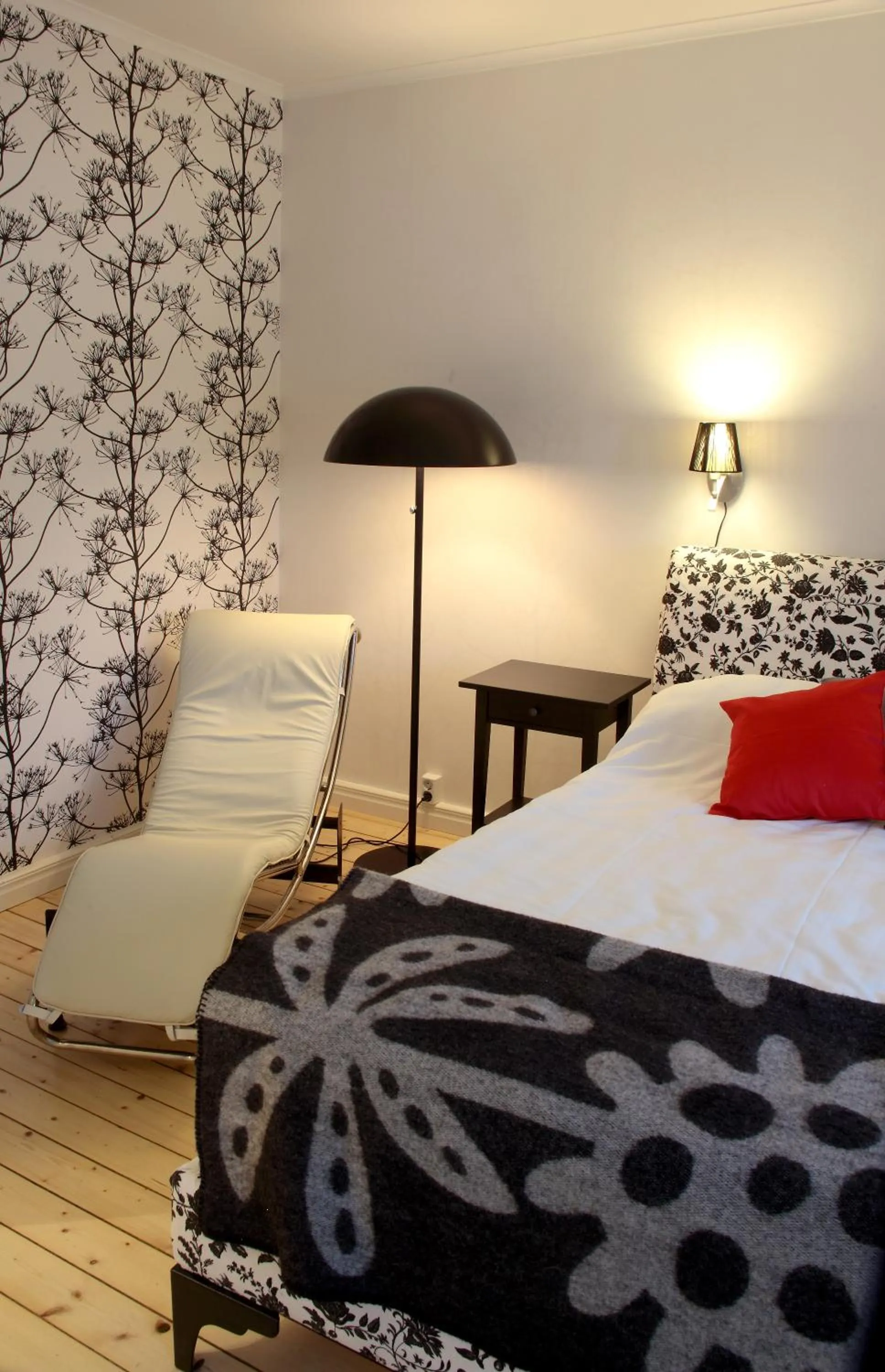 Seating area, Bed in Borgs Villahotell och B&B