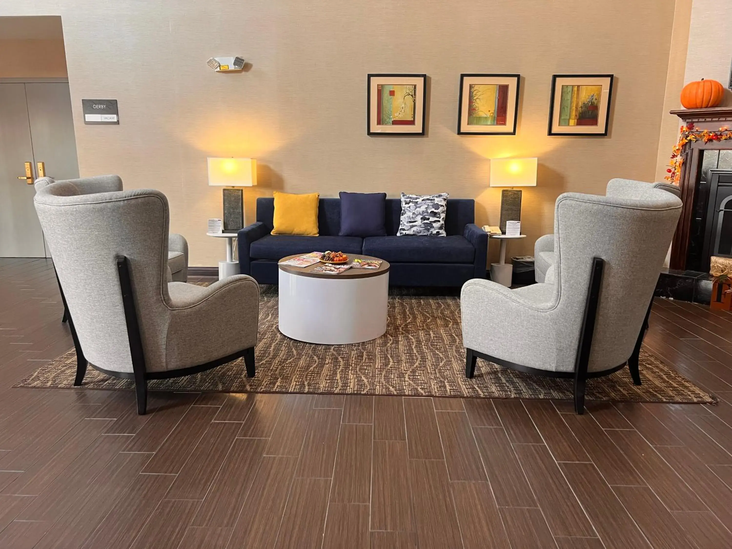 Lobby or reception in Comfort Suites Louisville Airport Lobby or reception in Comfort Suites Louisville Airport
