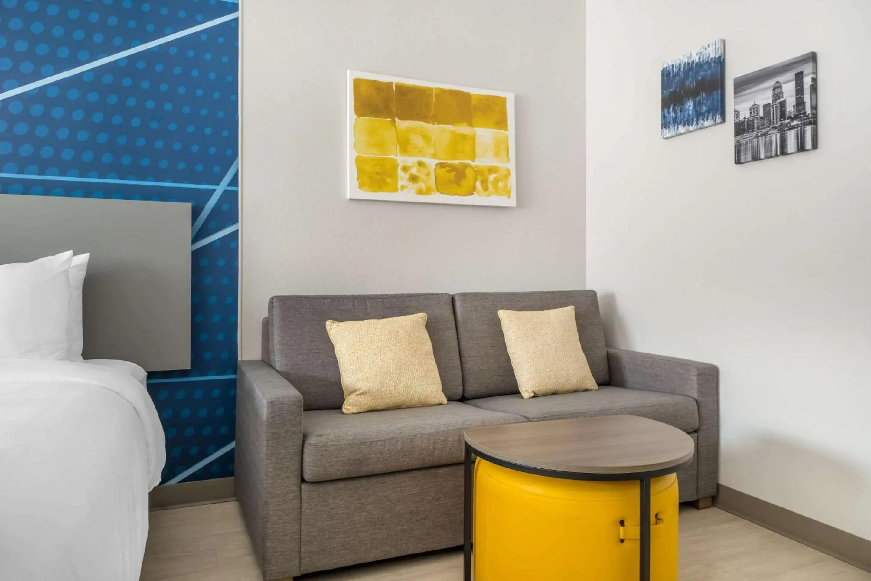 Bedroom in Comfort Suites Louisville Airport Bedroom in Comfort Suites Louisville Airport