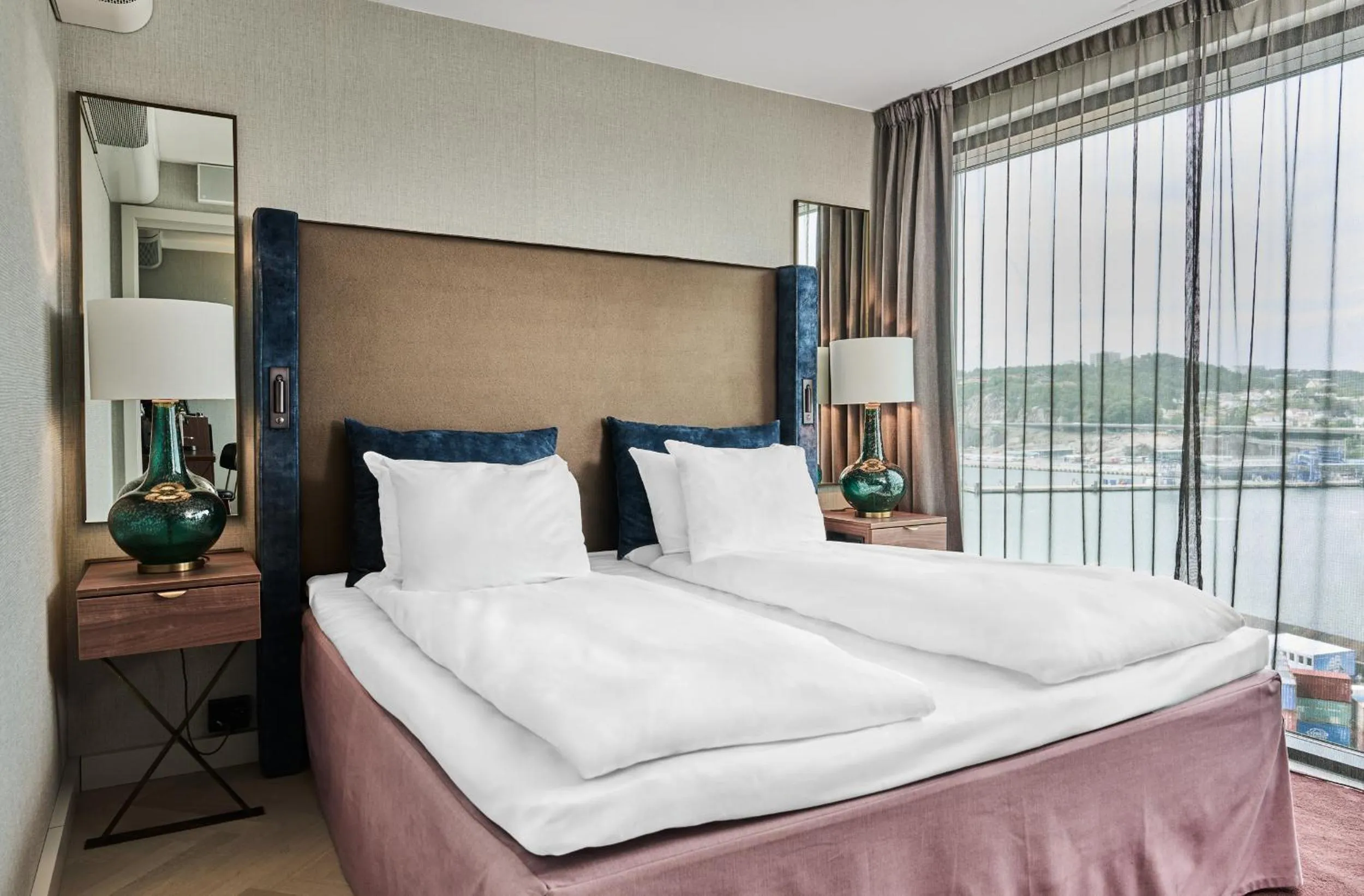 Bed in Radisson Blu Caledonien Hotel, Kristiansand