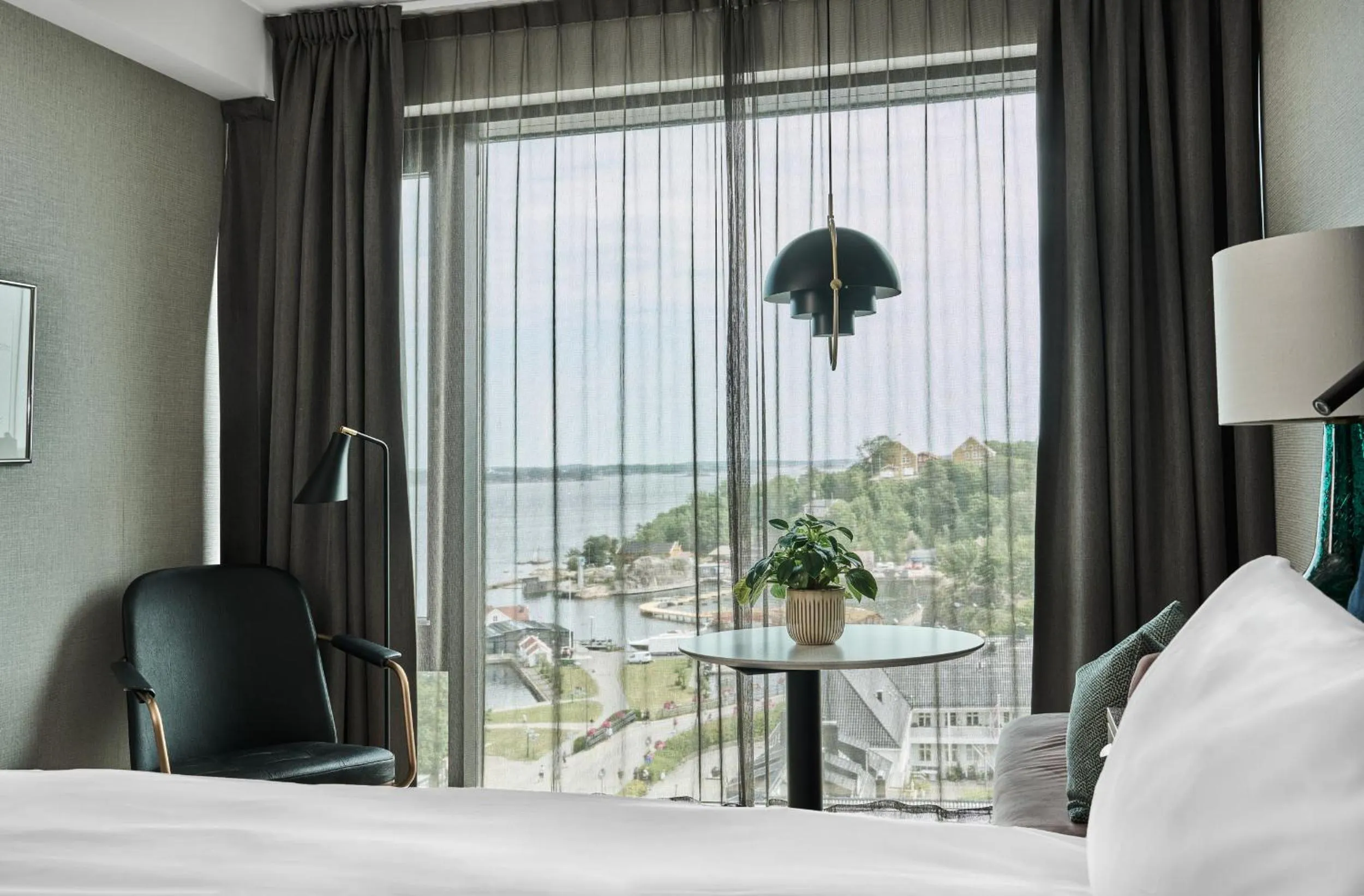 Bed in Radisson Blu Caledonien Hotel, Kristiansand