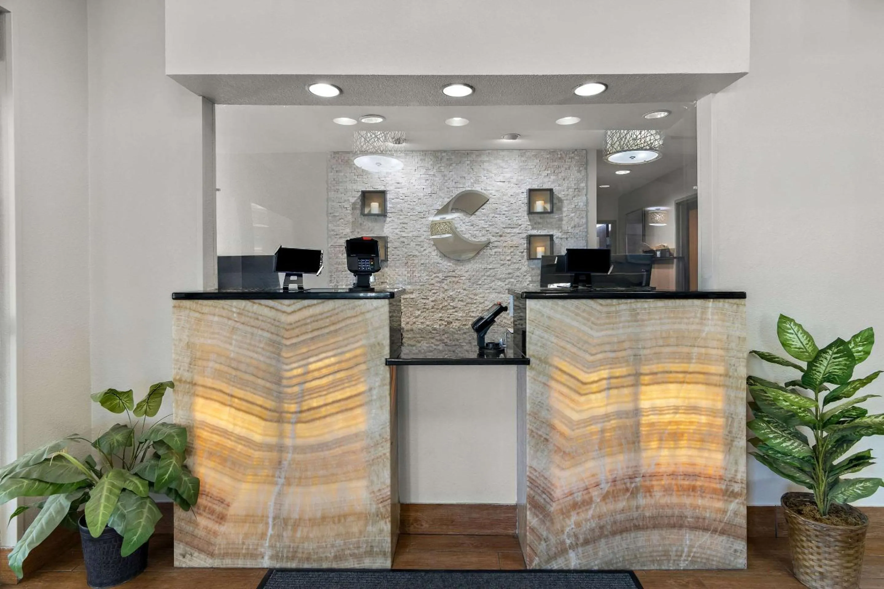 Lobby or reception in Comfort Inn Joliet West I-80