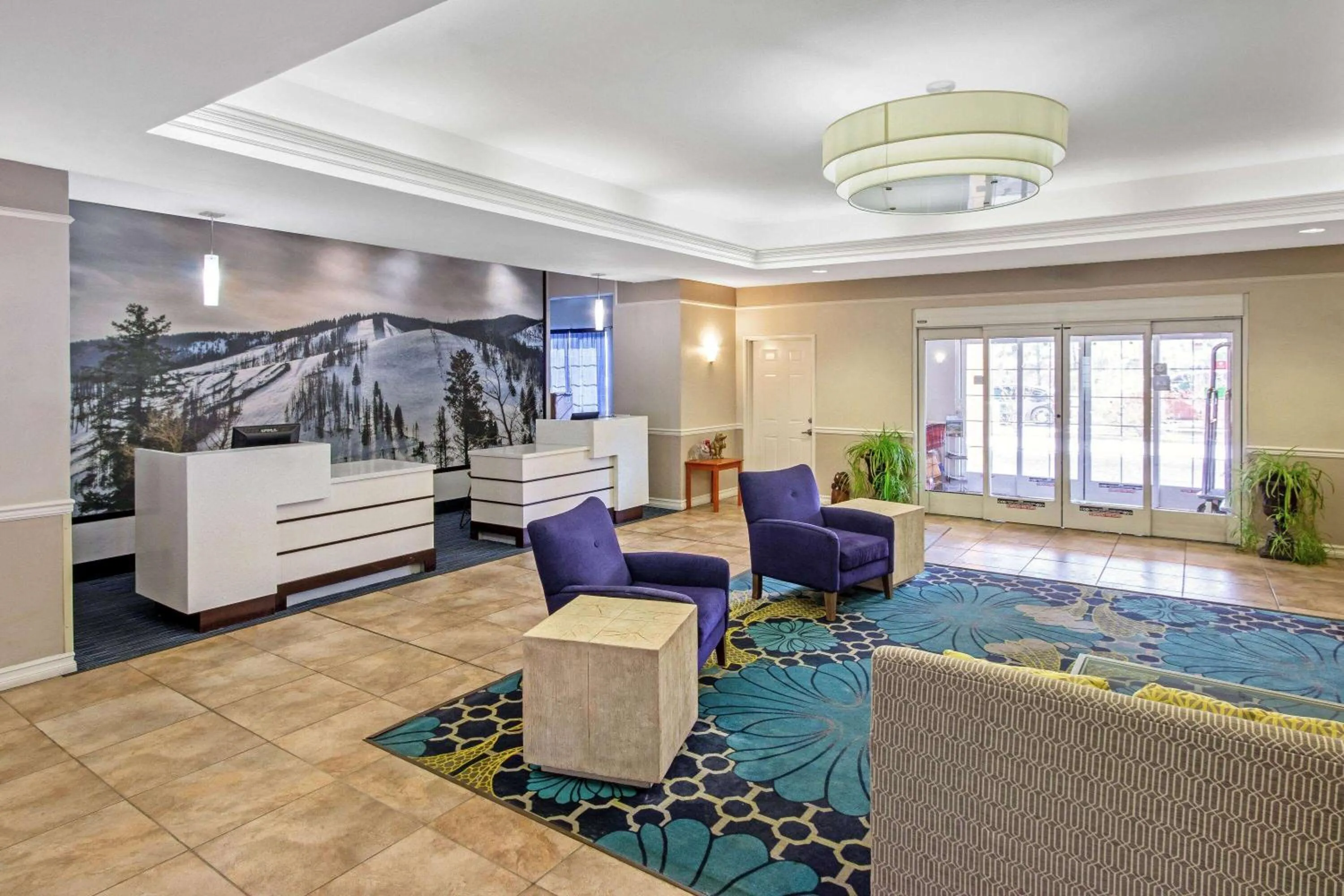 Lobby or reception in La Quinta by Wyndham Ruidoso Downs