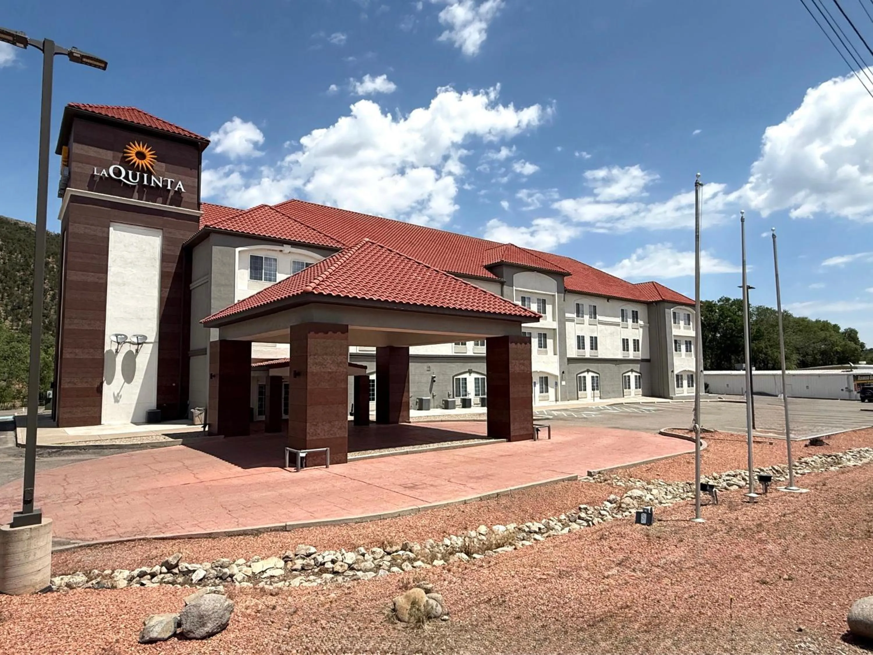 Property building in La Quinta by Wyndham Ruidoso Downs