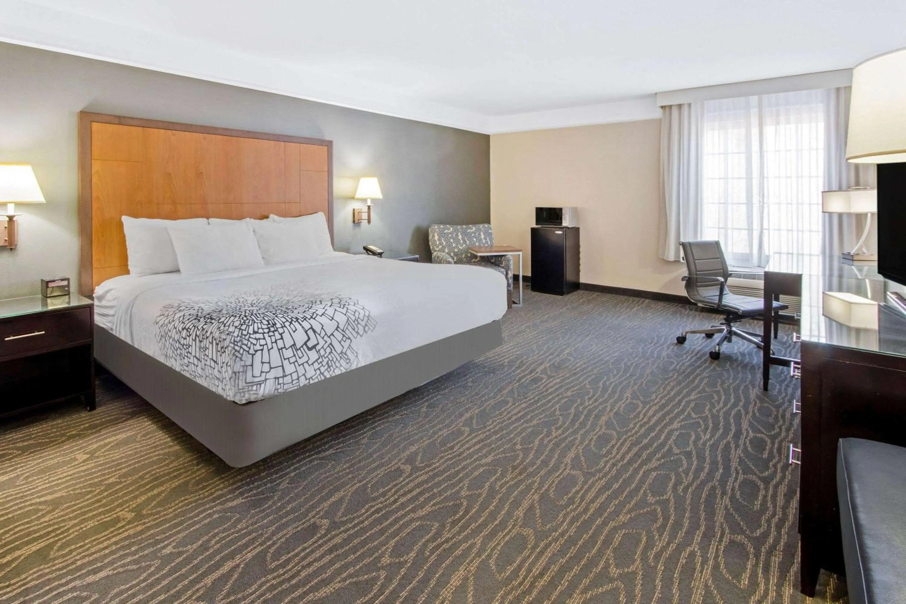 Photo of the whole room, Bed in La Quinta by Wyndham Ruidoso Downs