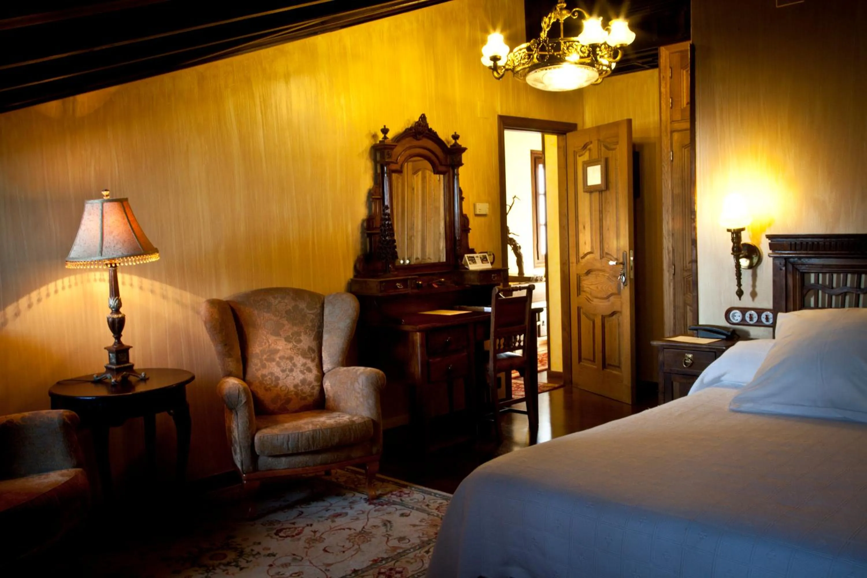 Decorative detail, Bed in La Moncloa de San Lazaro