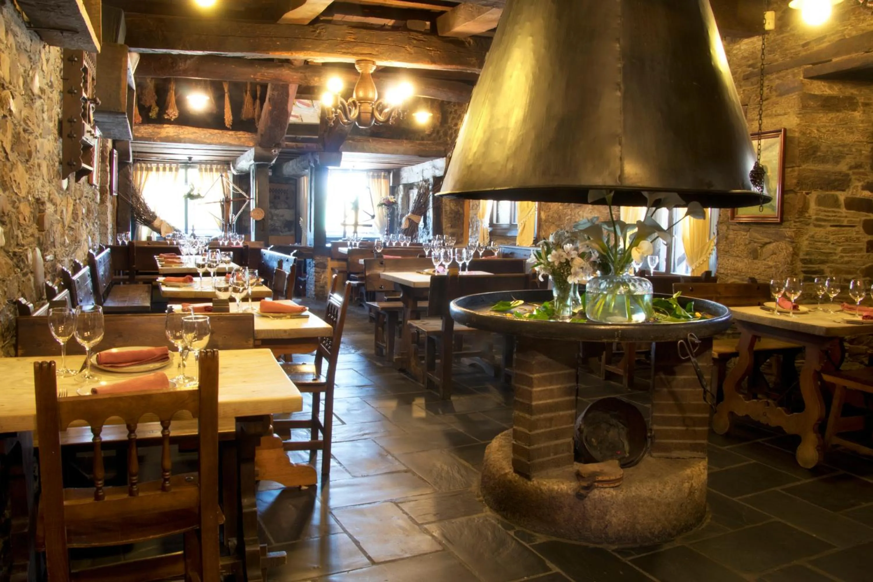 Restaurant/places to eat in La Moncloa de San Lazaro