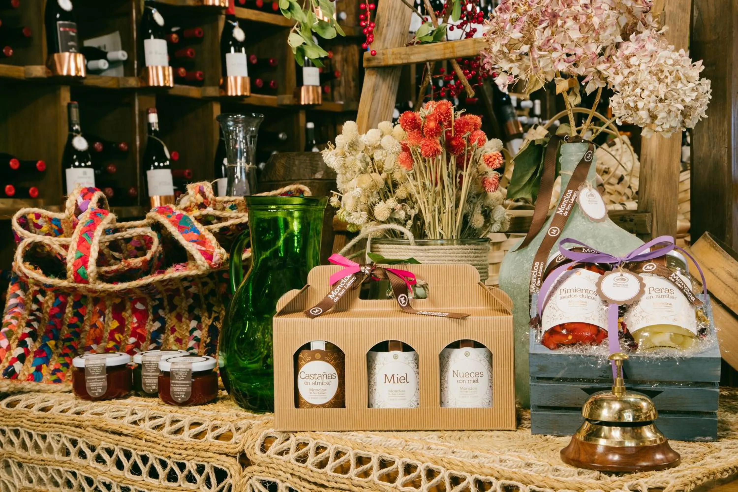 On-site shops in La Moncloa de San Lazaro