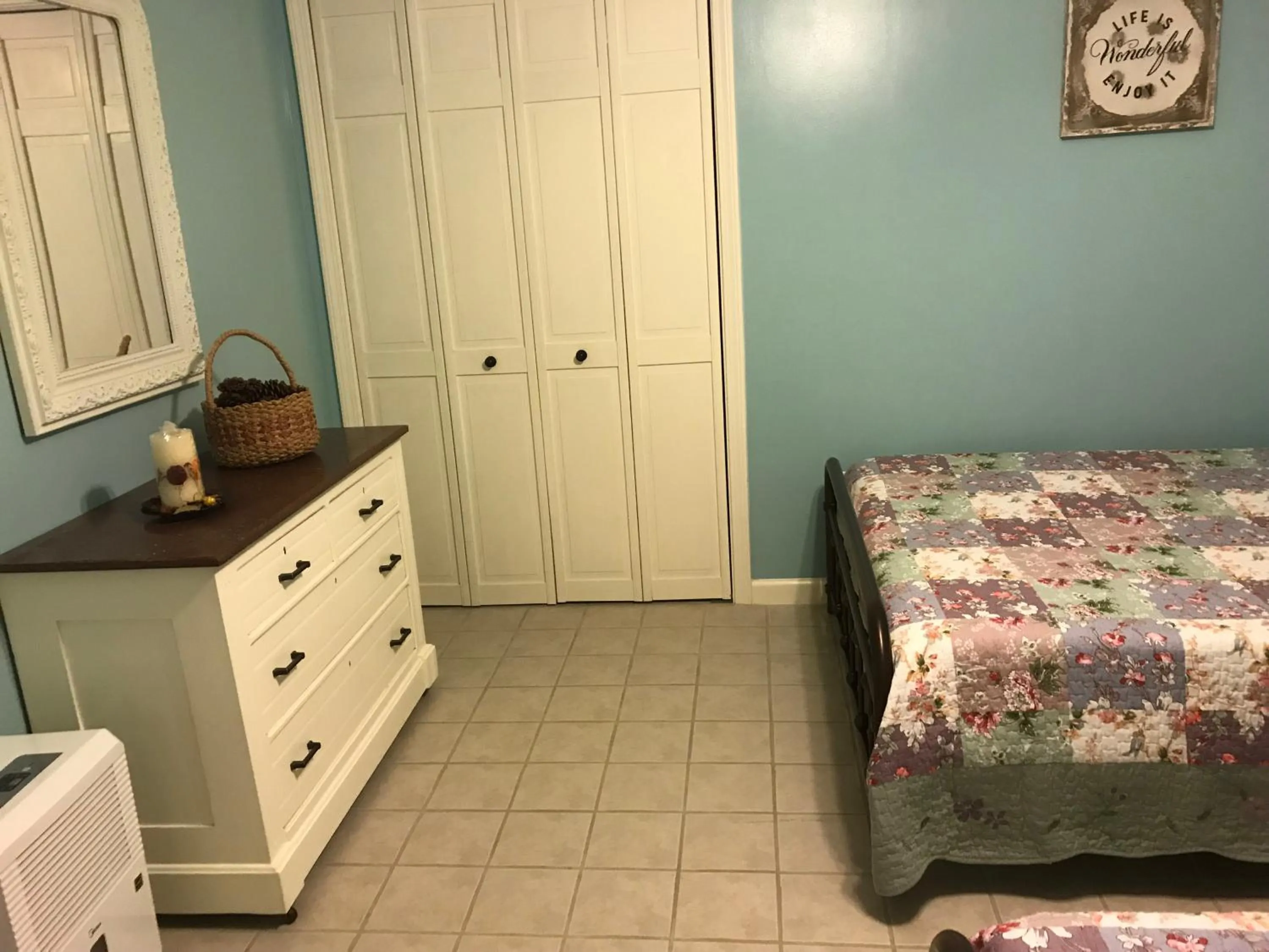 Bed in Coolis Apartment